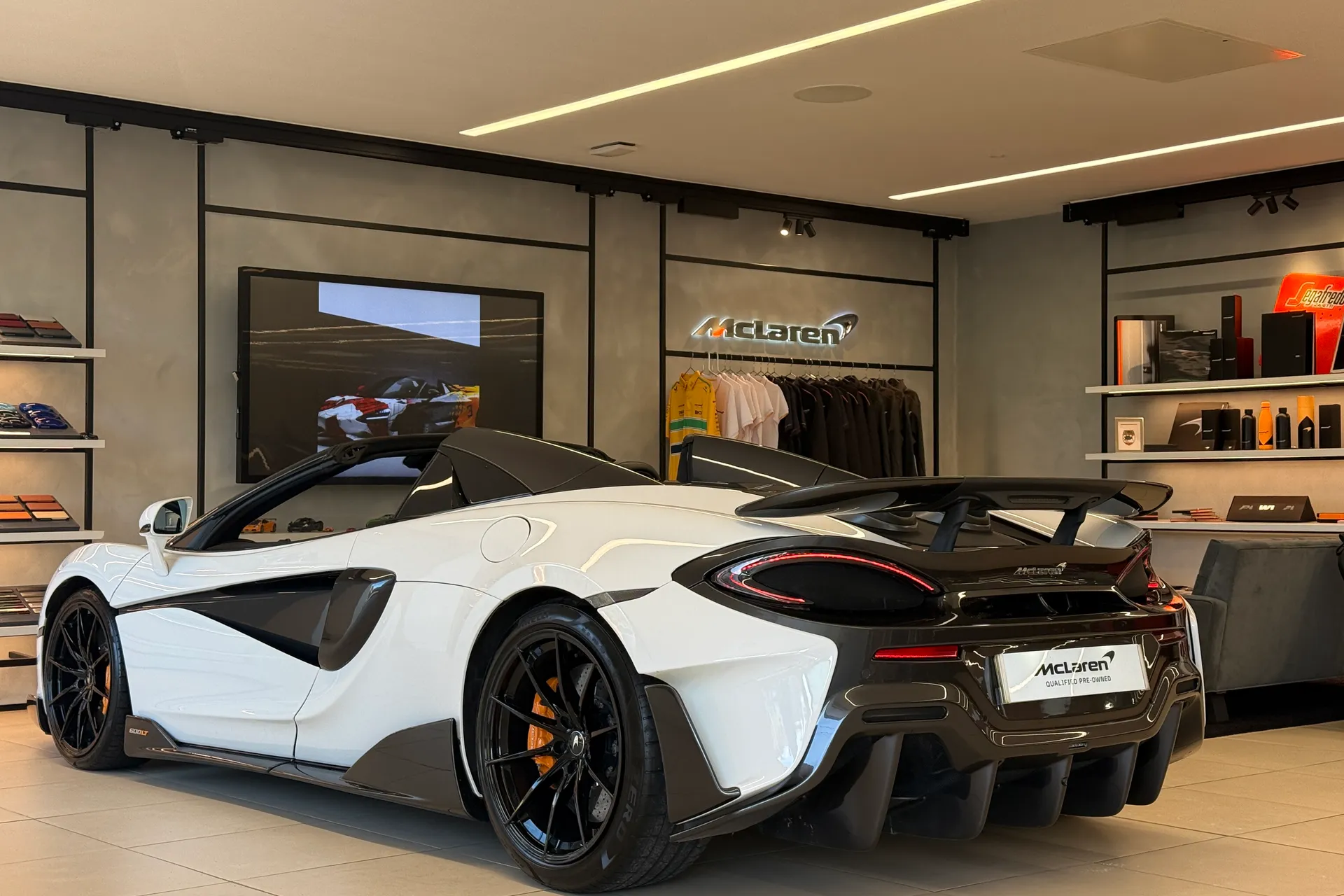 McLaren 600LT thumbnail image number 13