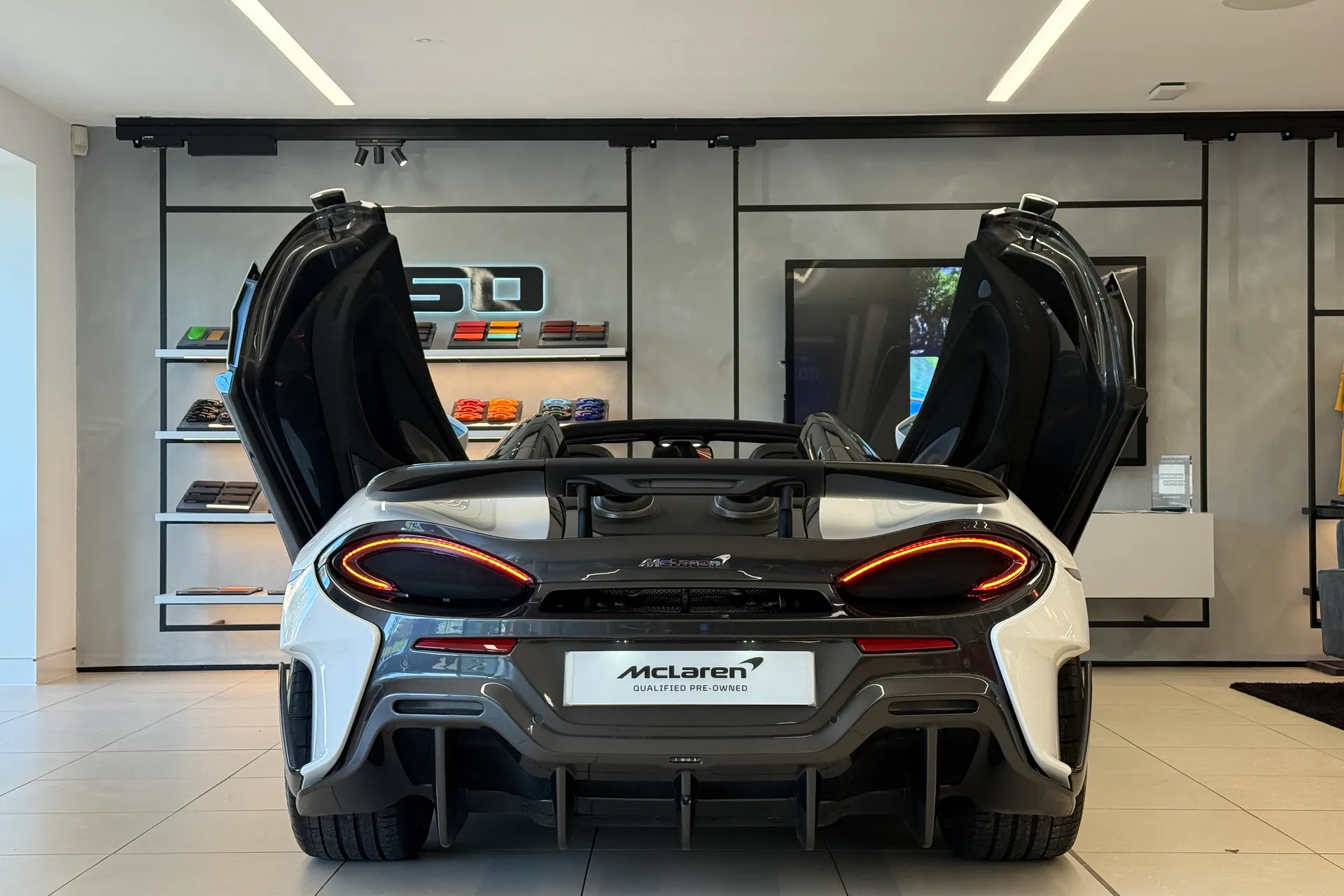 McLaren 600LT thumbnail image number 40
