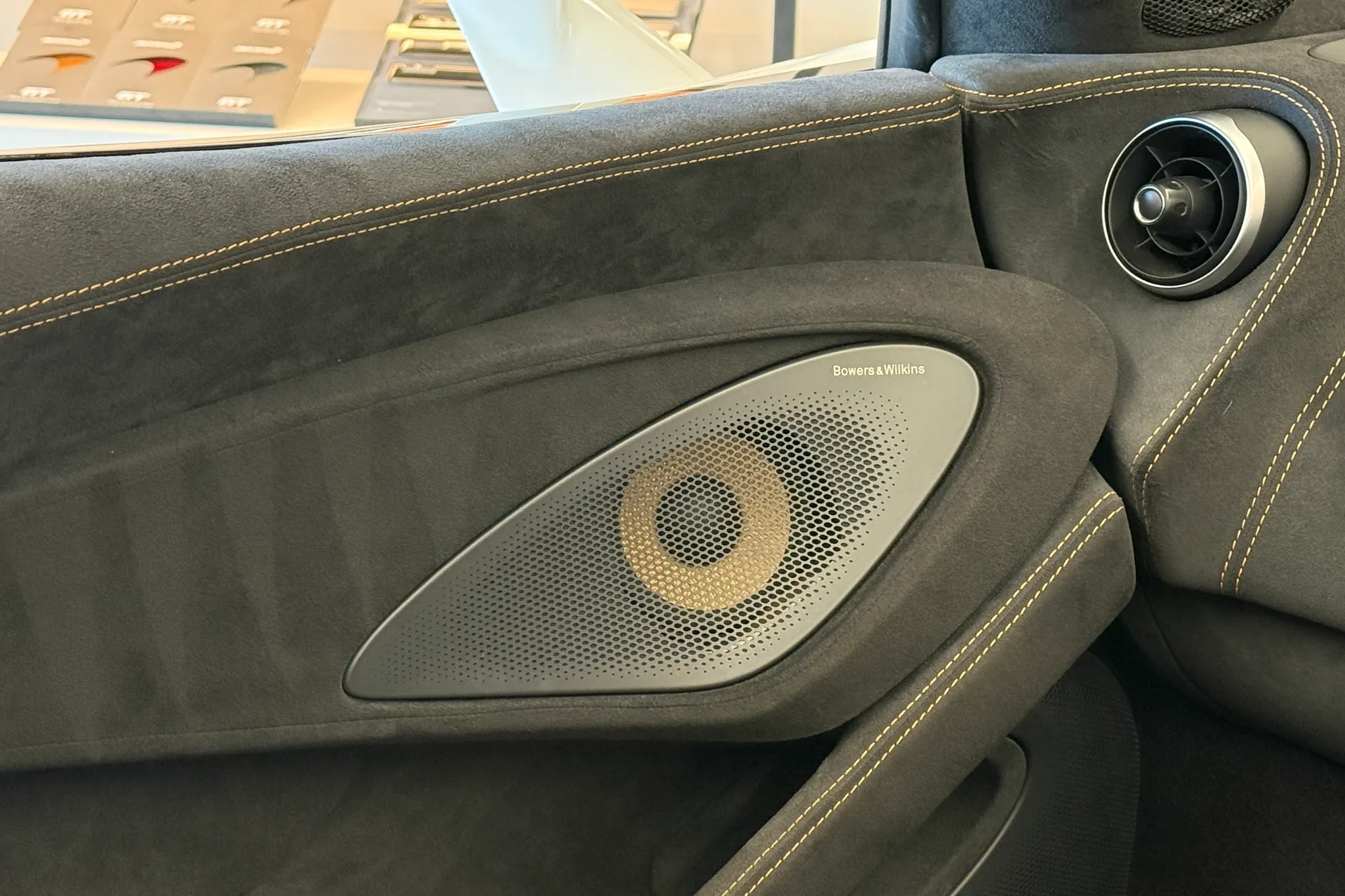 McLaren 600LT thumbnail image number 47