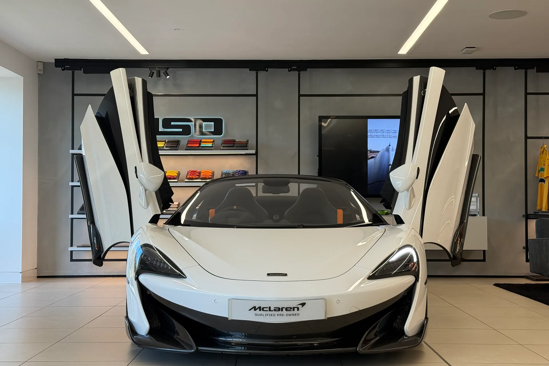 McLaren 600LT thumbnail image number 37