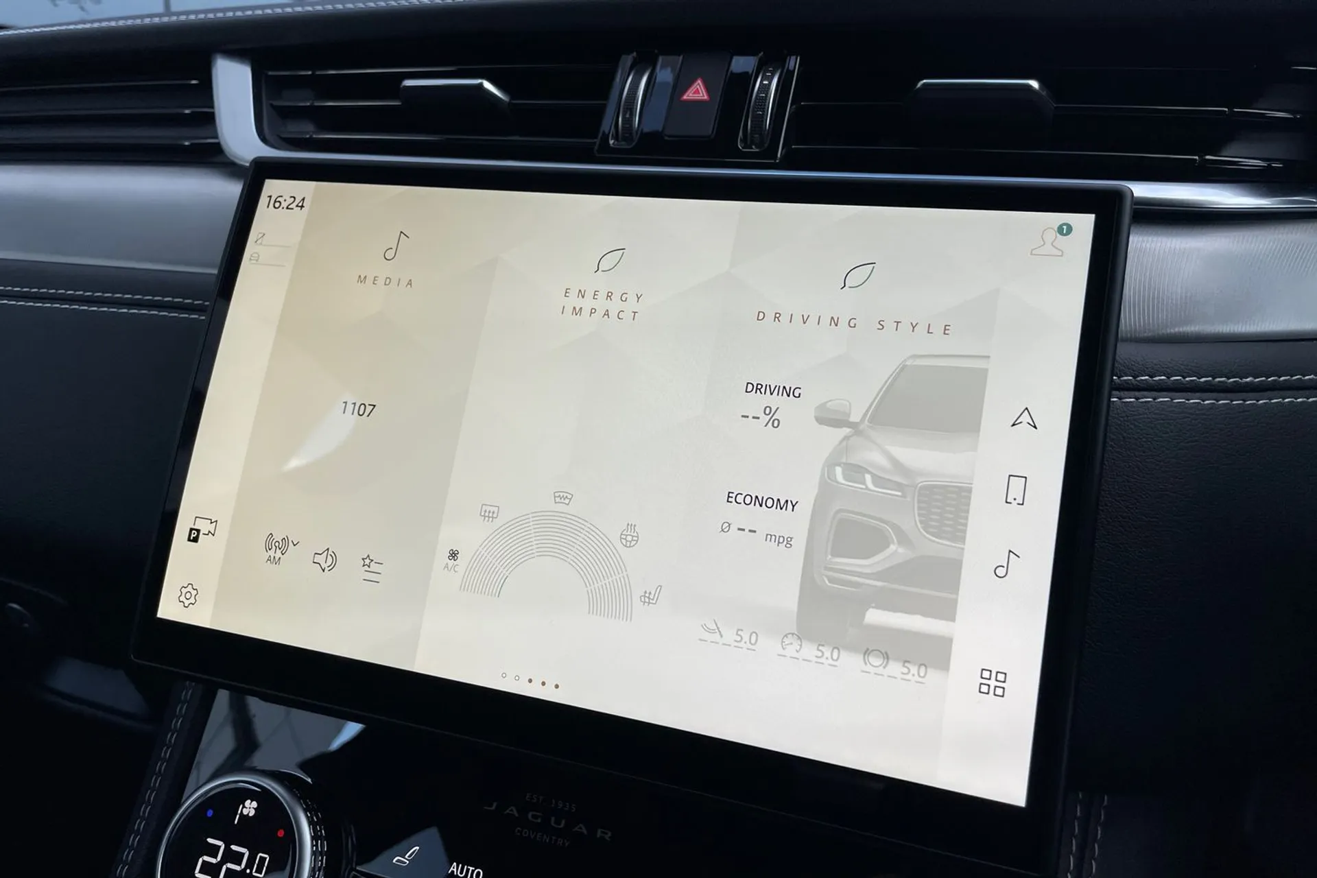 Jaguar F-PACE thumbnail image number 54