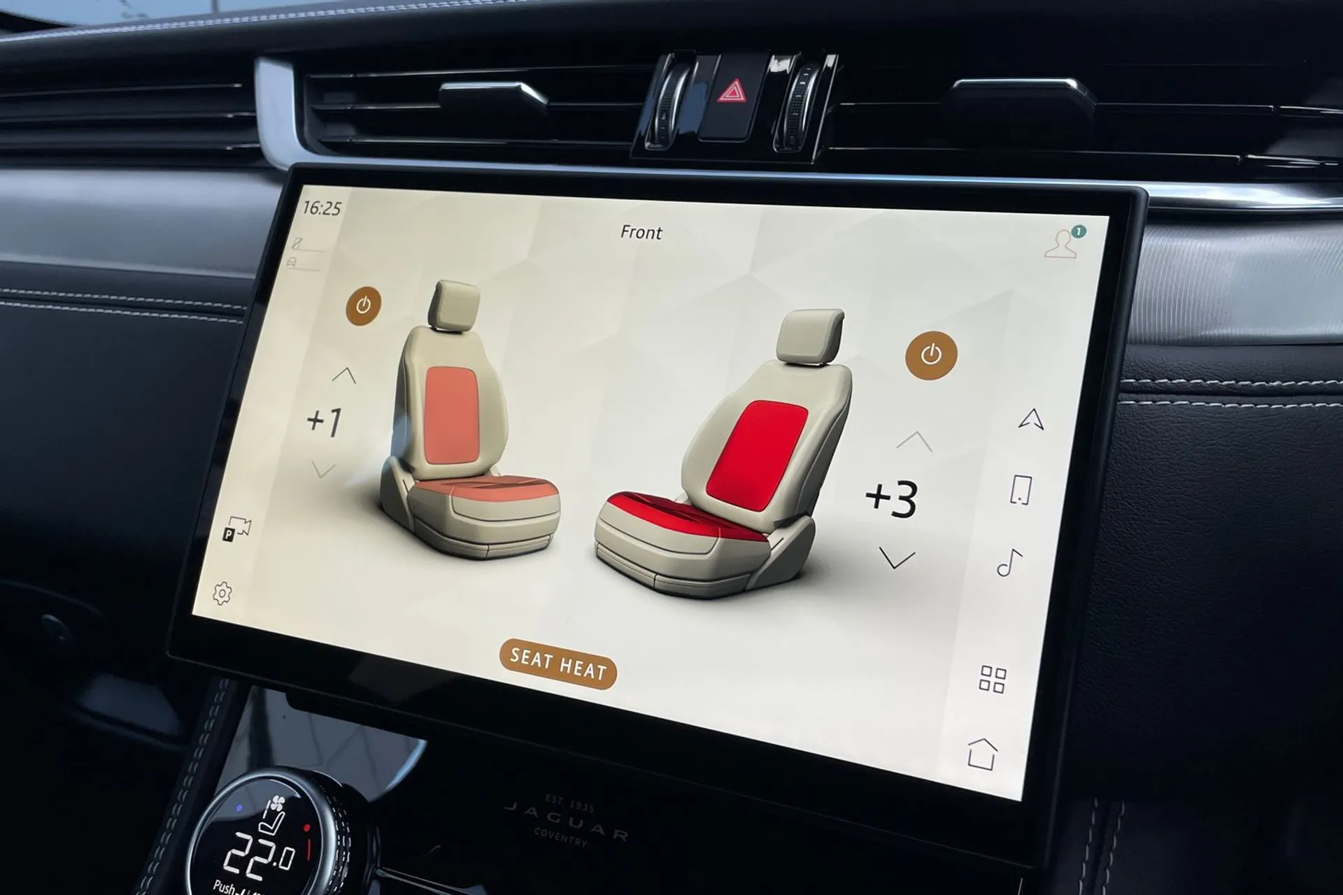 Jaguar F-PACE thumbnail image number 17