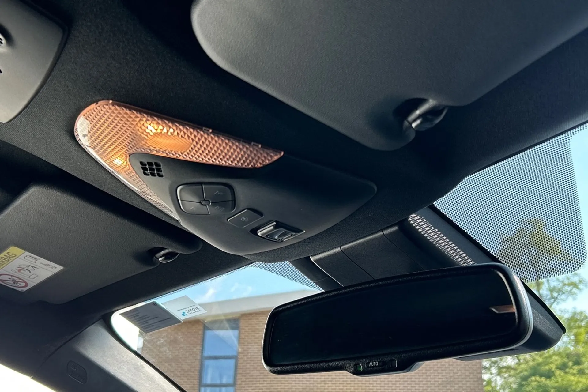 TOYOTA C-HR thumbnail image number 52