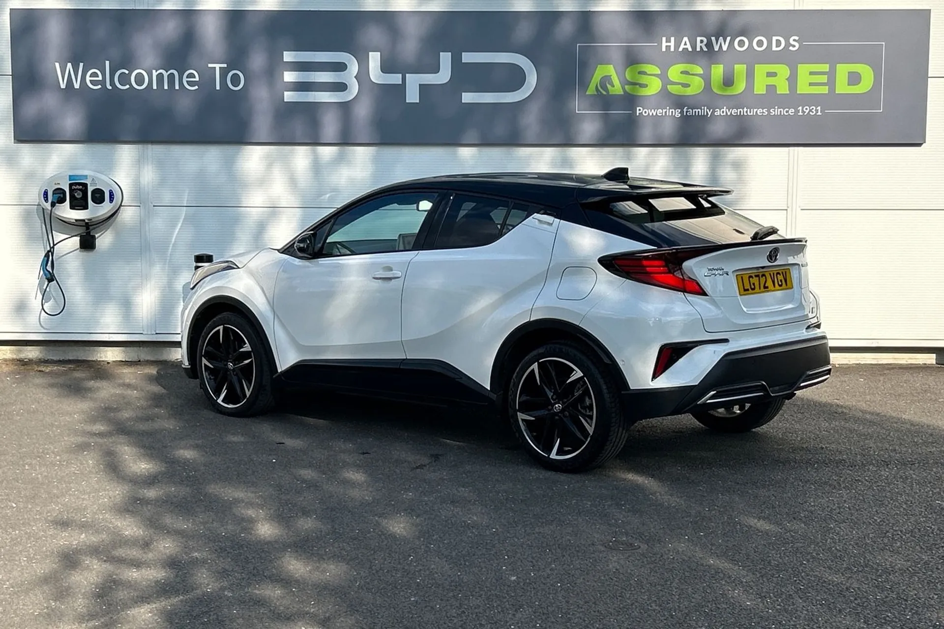 TOYOTA C-HR thumbnail image number 8