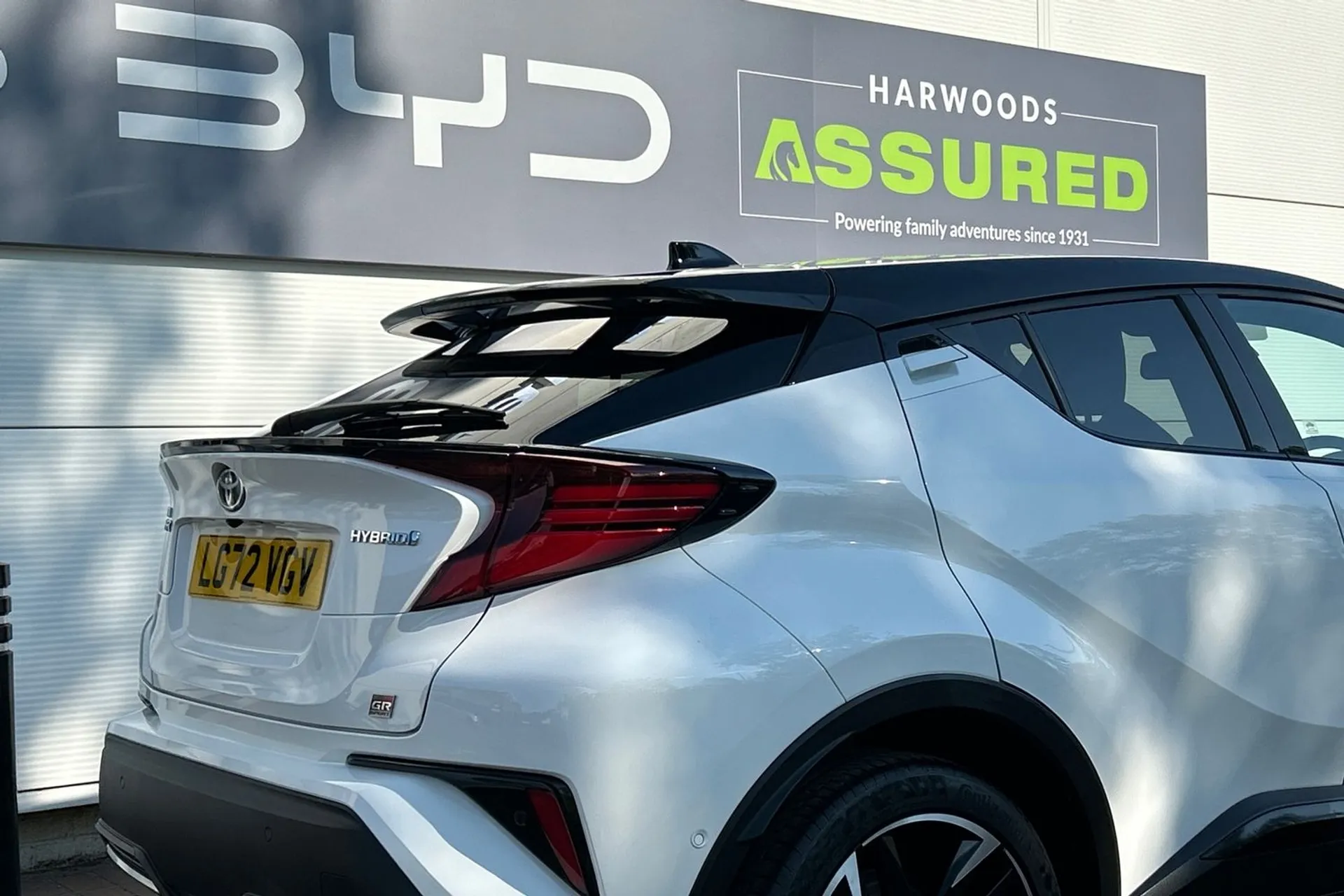 TOYOTA C-HR thumbnail image number 29