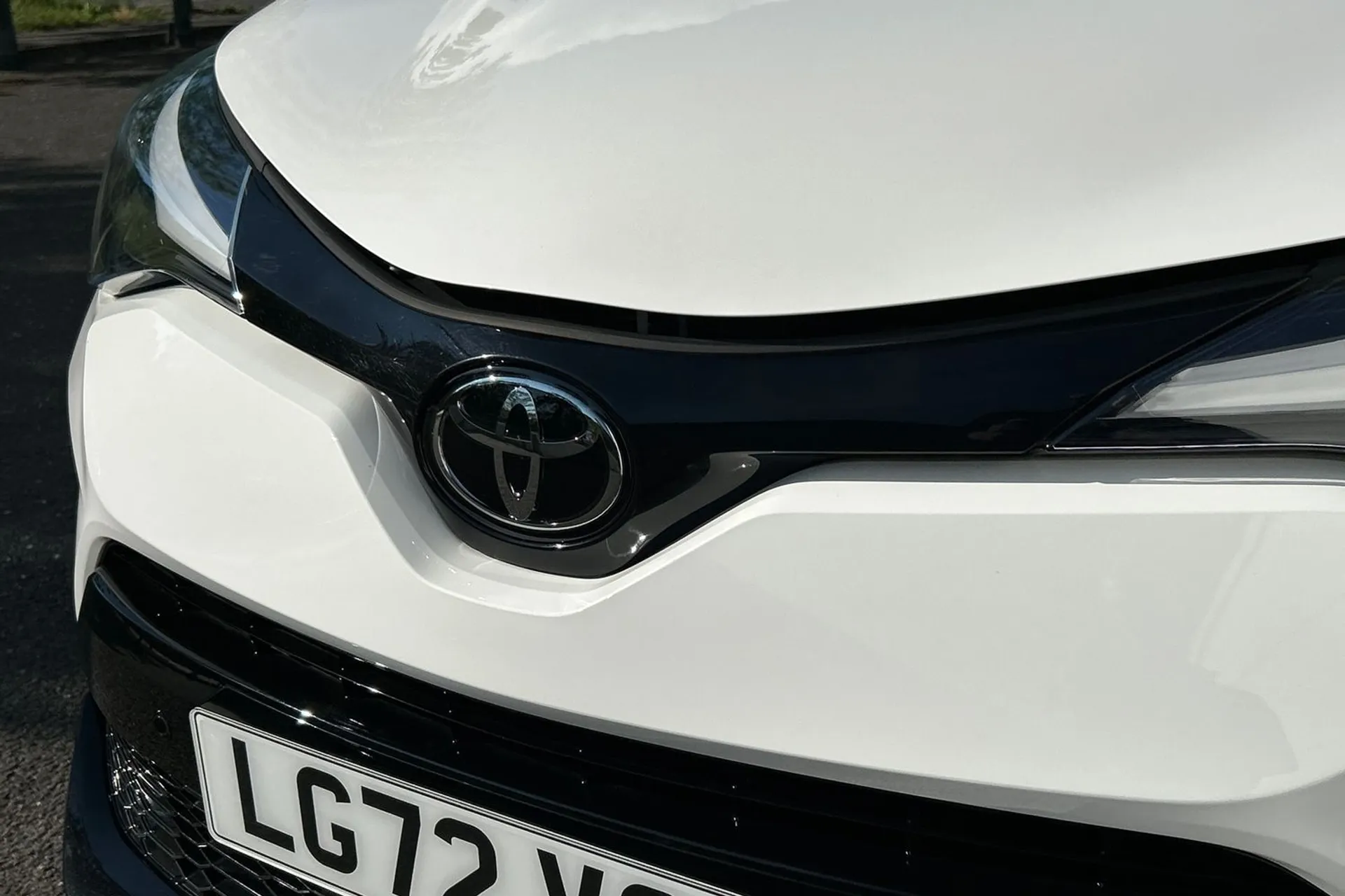 TOYOTA C-HR thumbnail image number 23