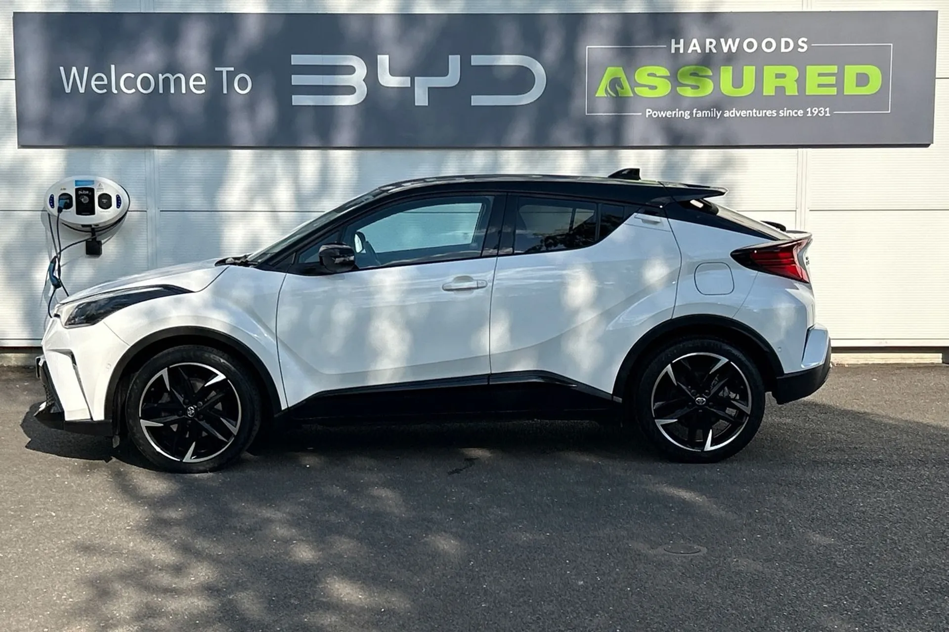 TOYOTA C-HR thumbnail image number 14