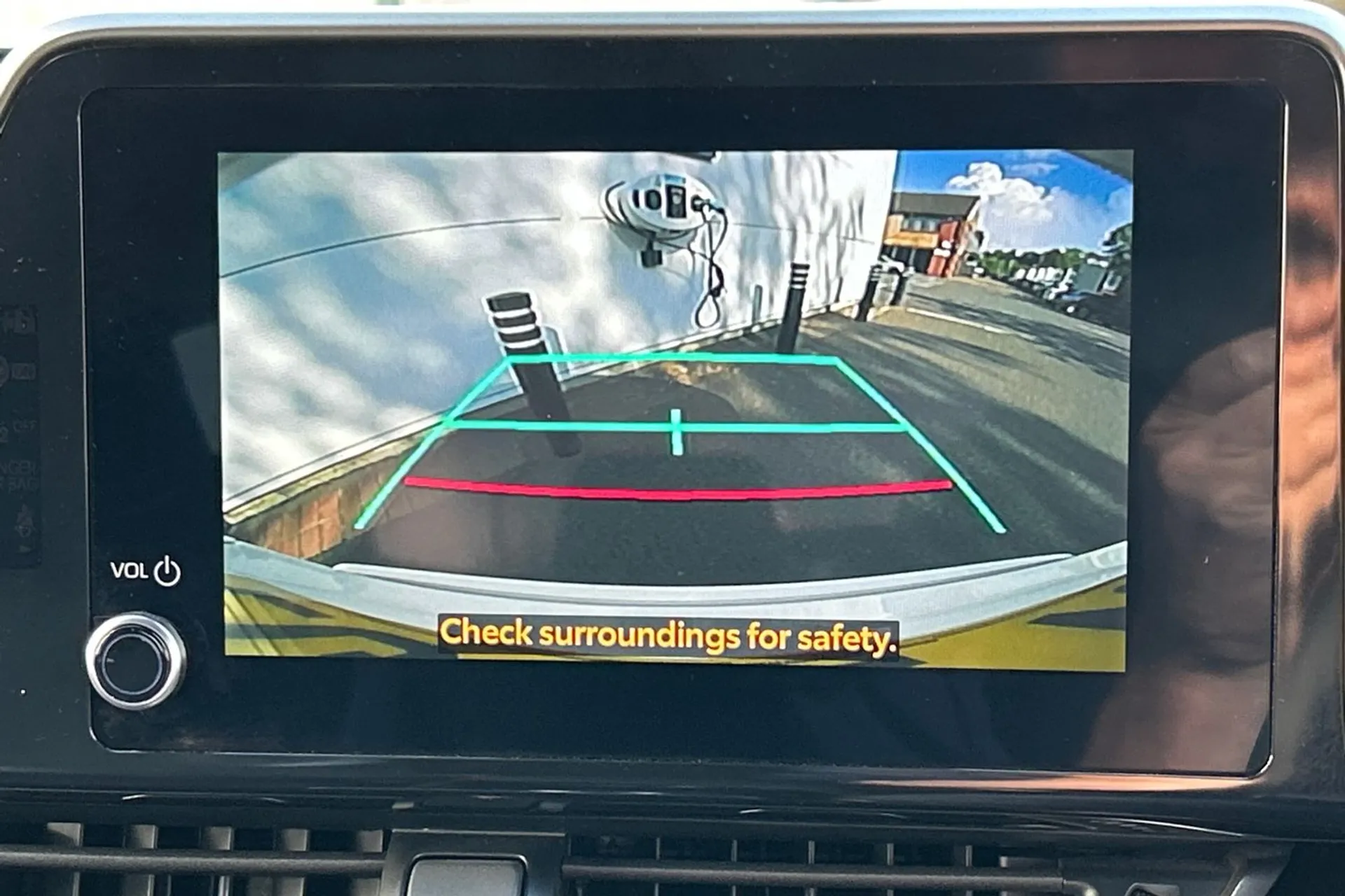 TOYOTA C-HR thumbnail image number 5