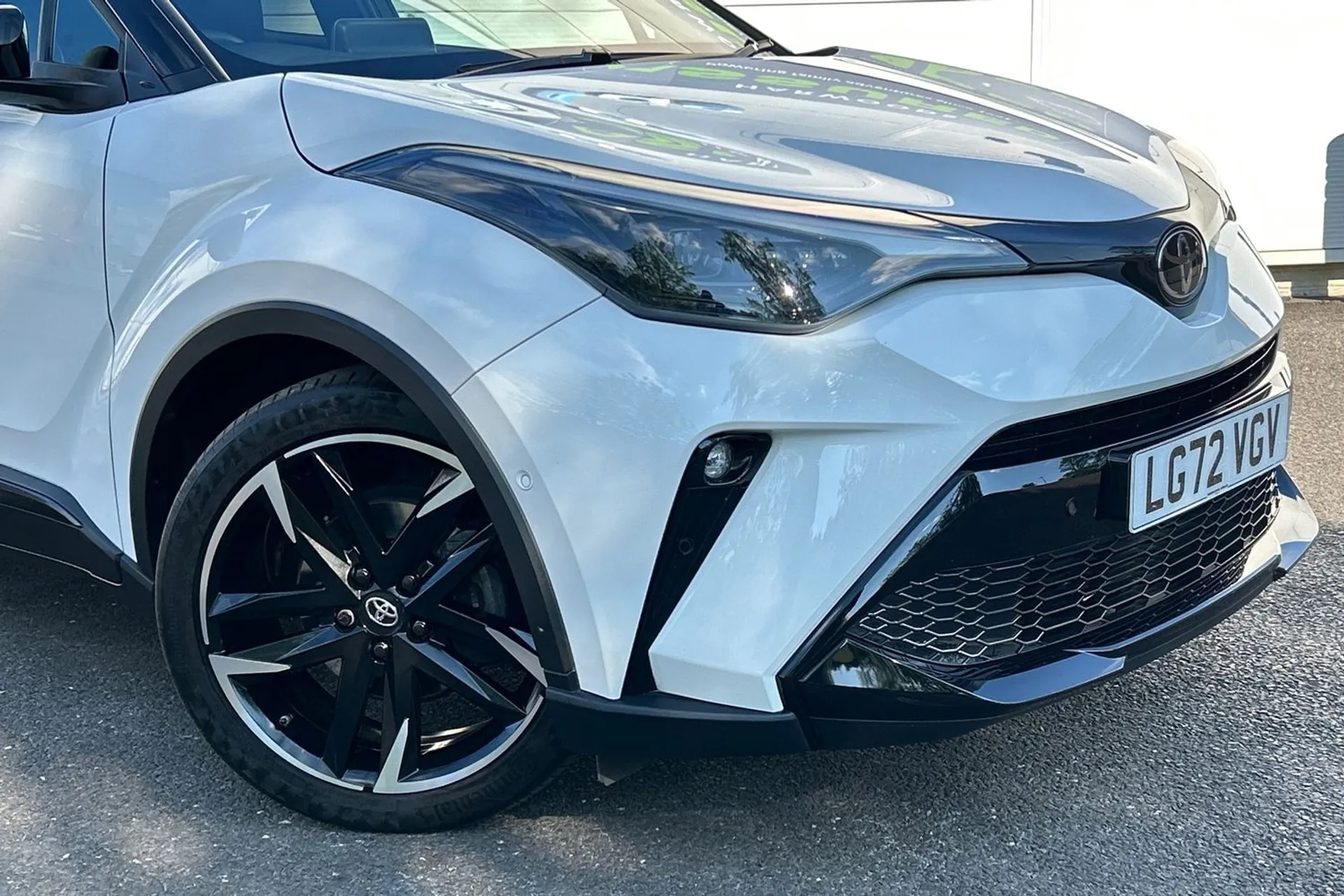 TOYOTA C-HR thumbnail image number 21