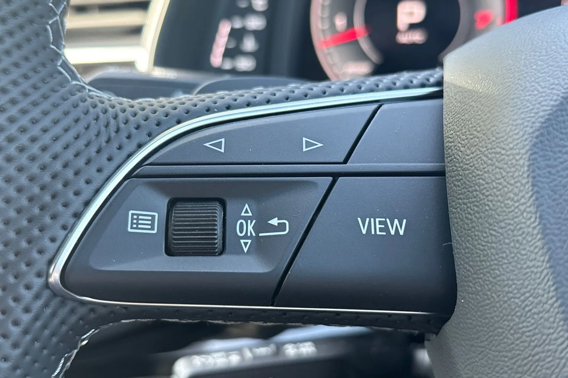 Audi Q7 thumbnail image number 44