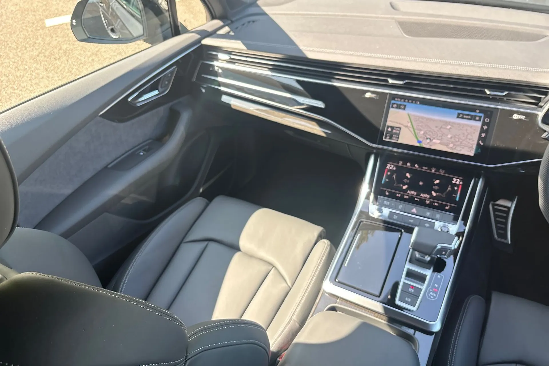 Audi Q7 thumbnail image number 39