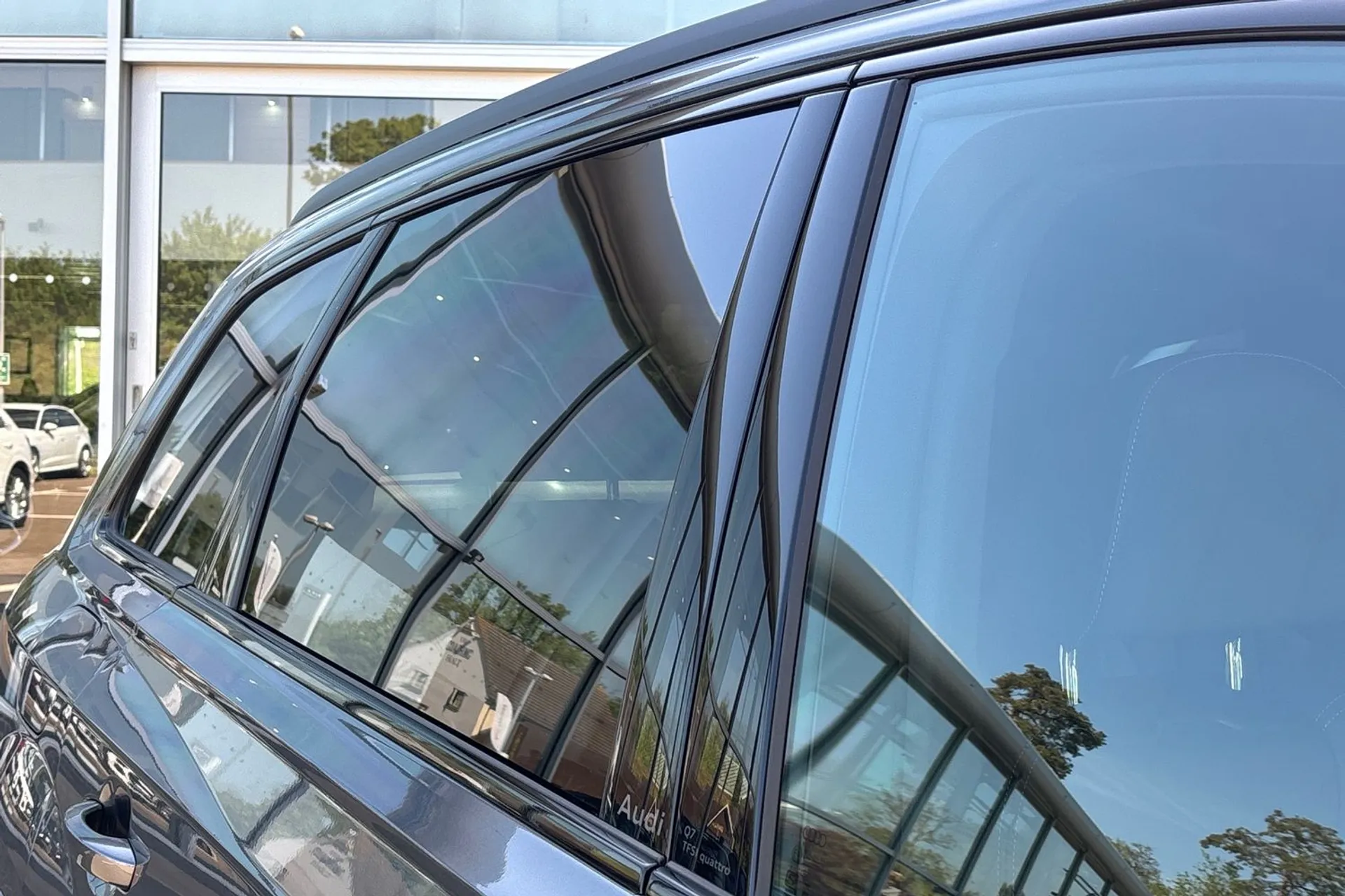 Audi Q7 thumbnail image number 26