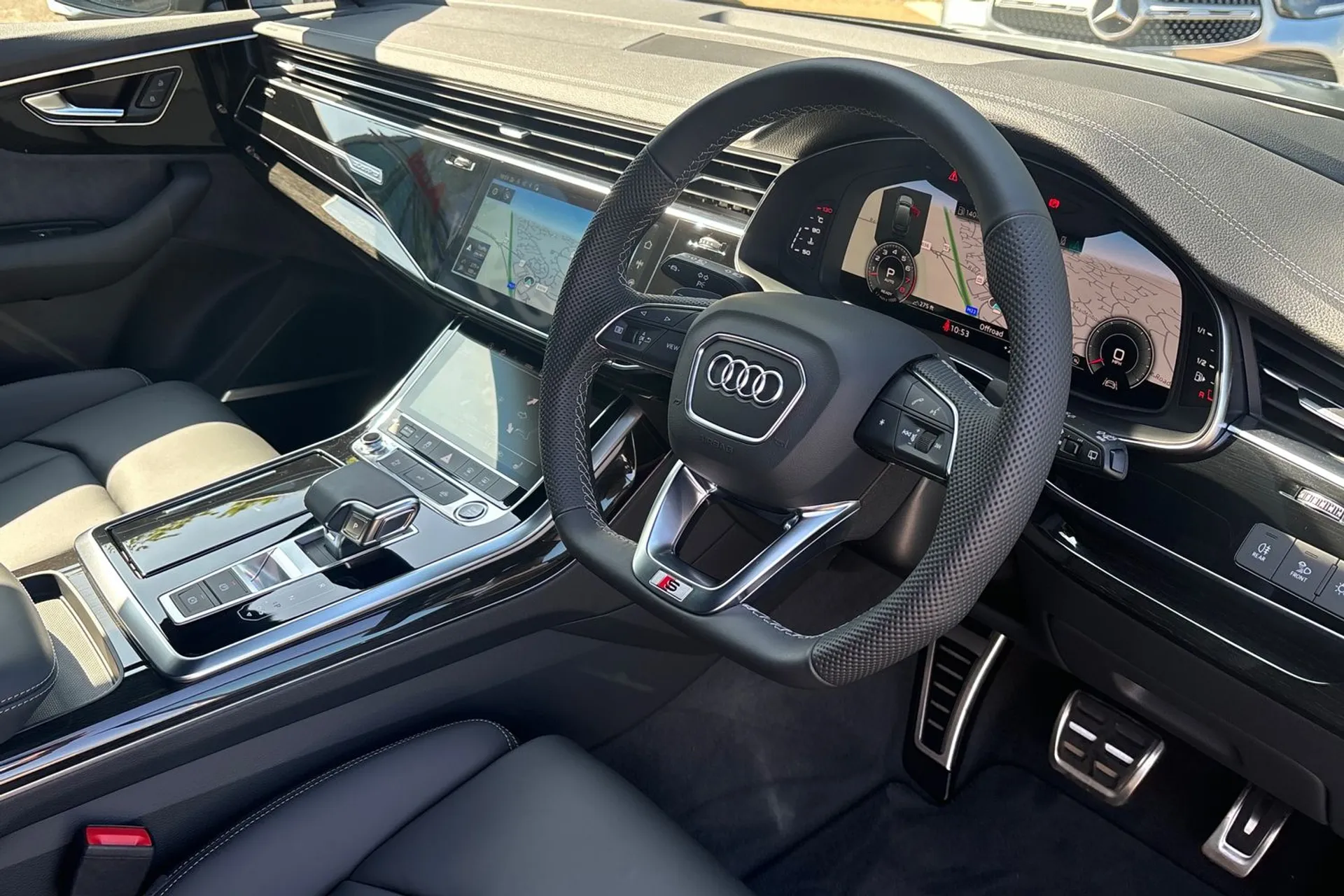 Audi Q7 thumbnail image number 14