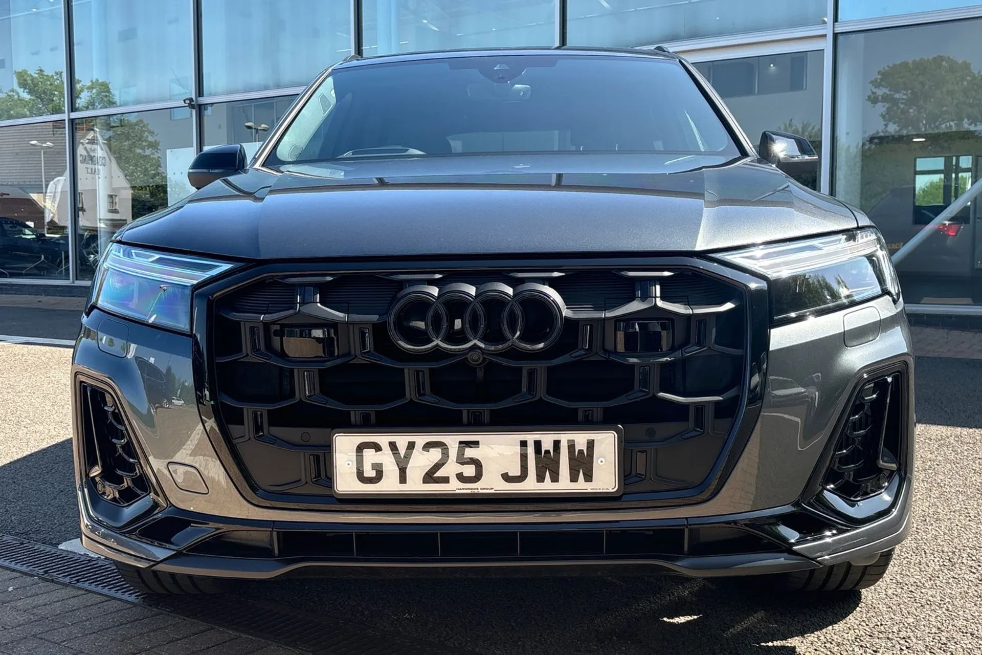 Audi Q7 thumbnail image number 18