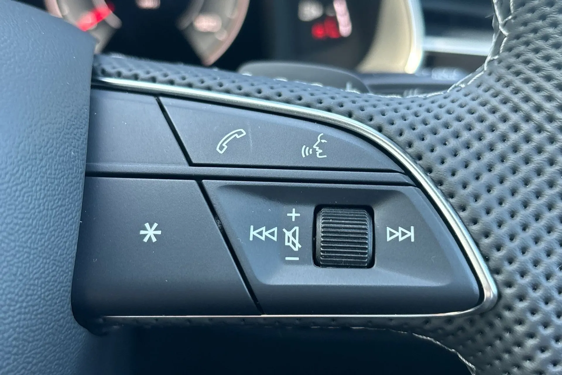 Audi Q7 thumbnail image number 45