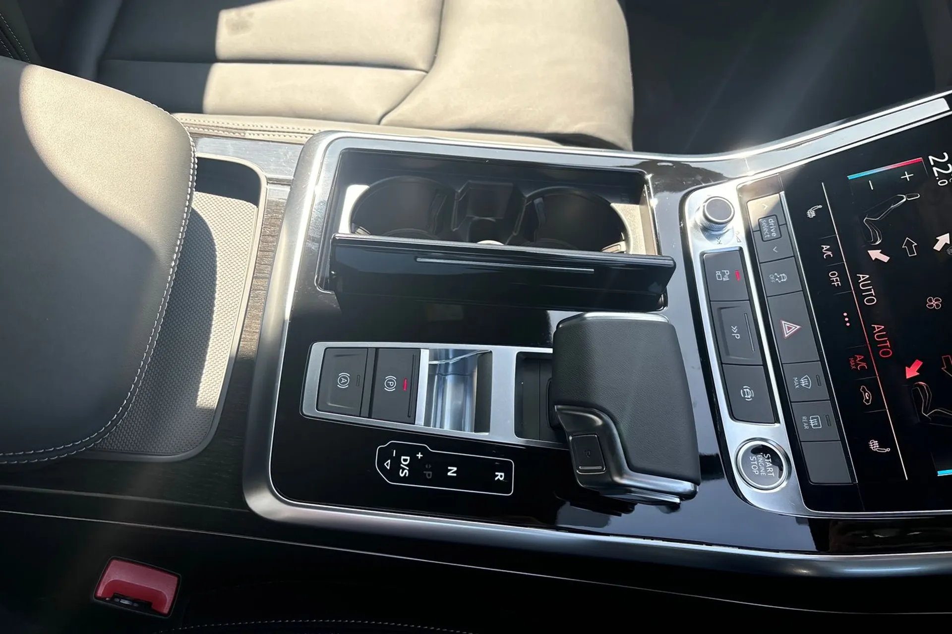 Audi Q7 thumbnail image number 50