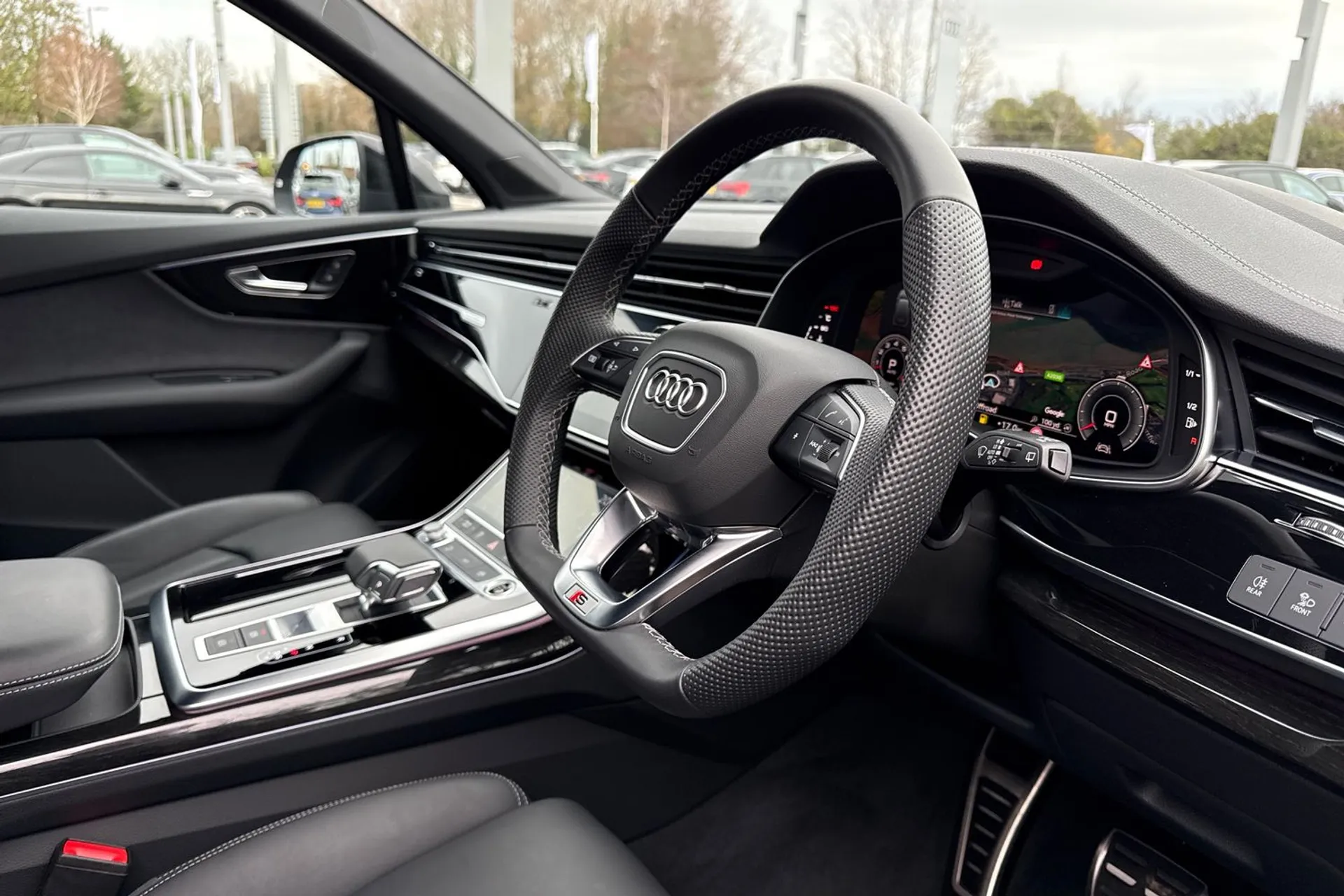 Audi Q7 thumbnail image number 36