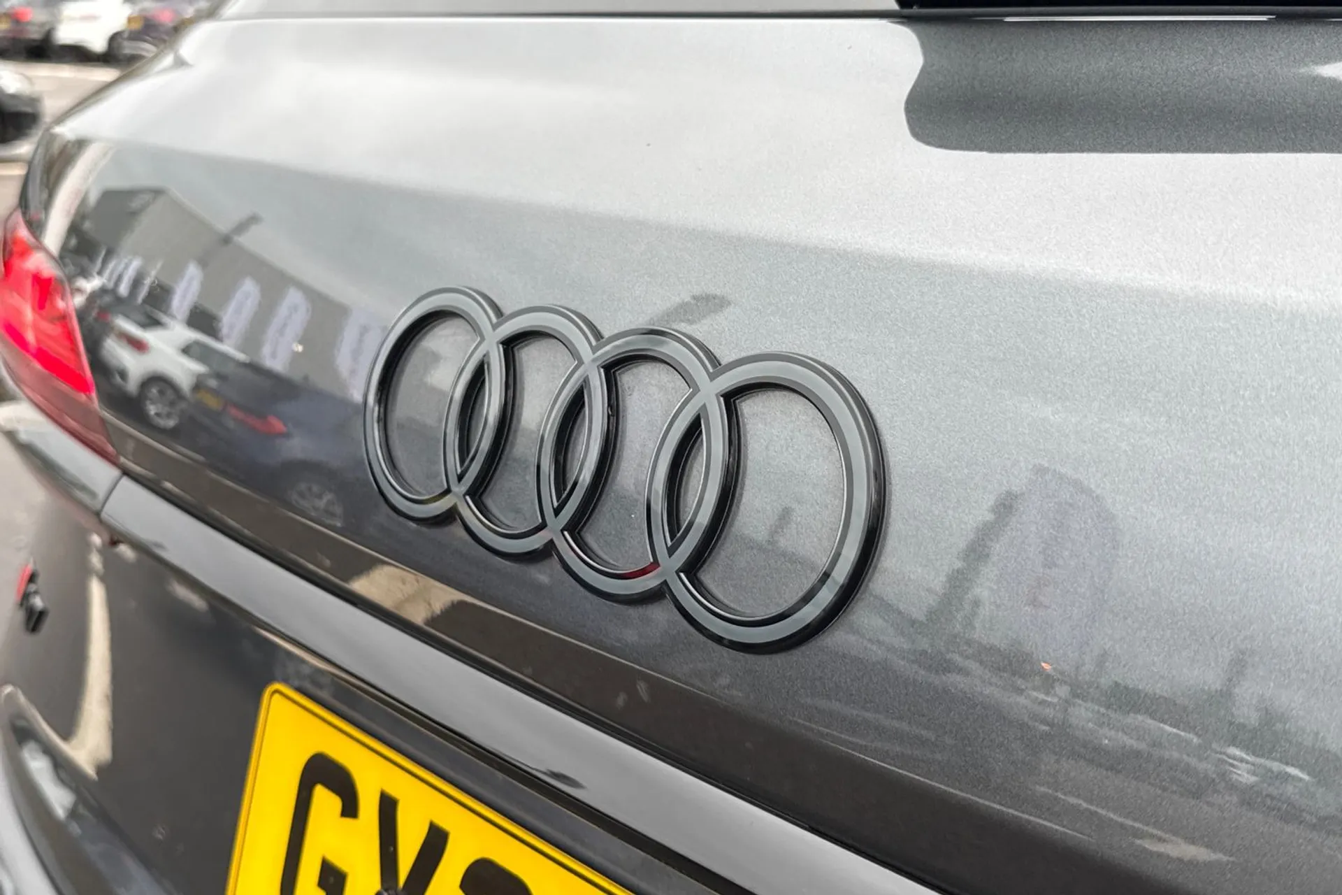 Audi Q7 thumbnail image number 11