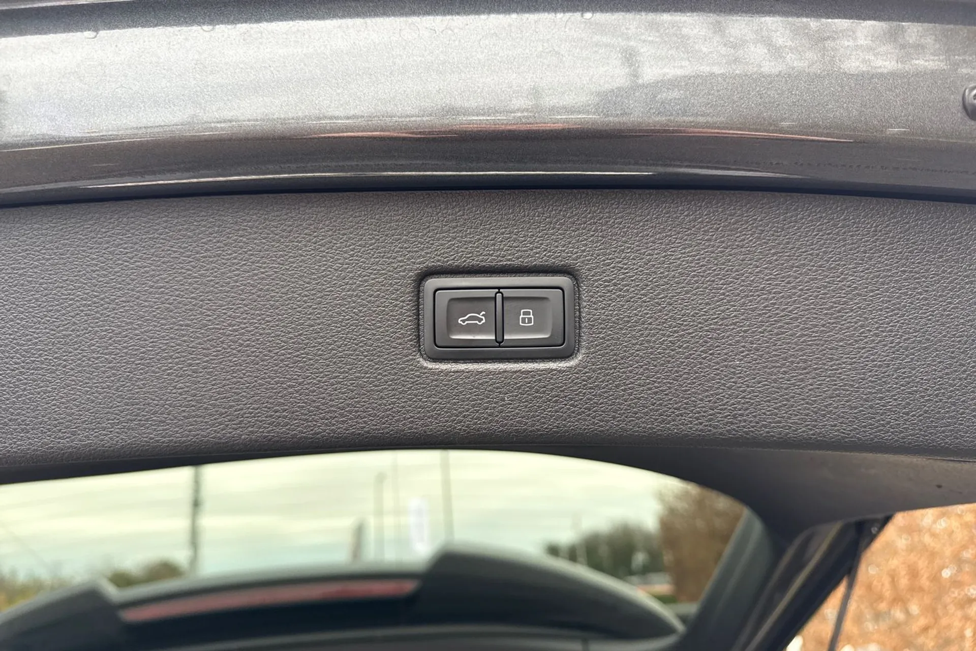 Audi Q7 thumbnail image number 23