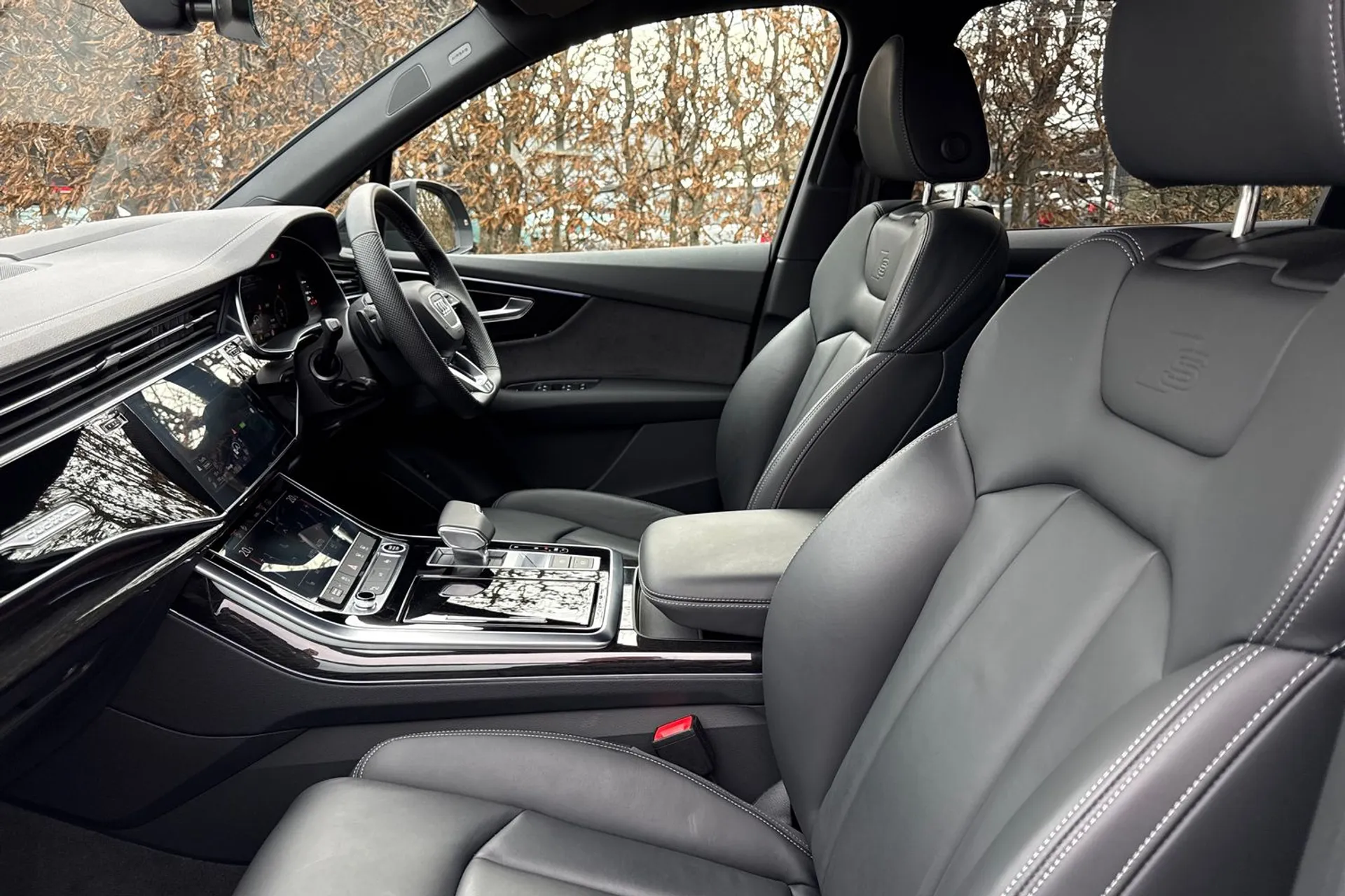 Audi Q7 thumbnail image number 40