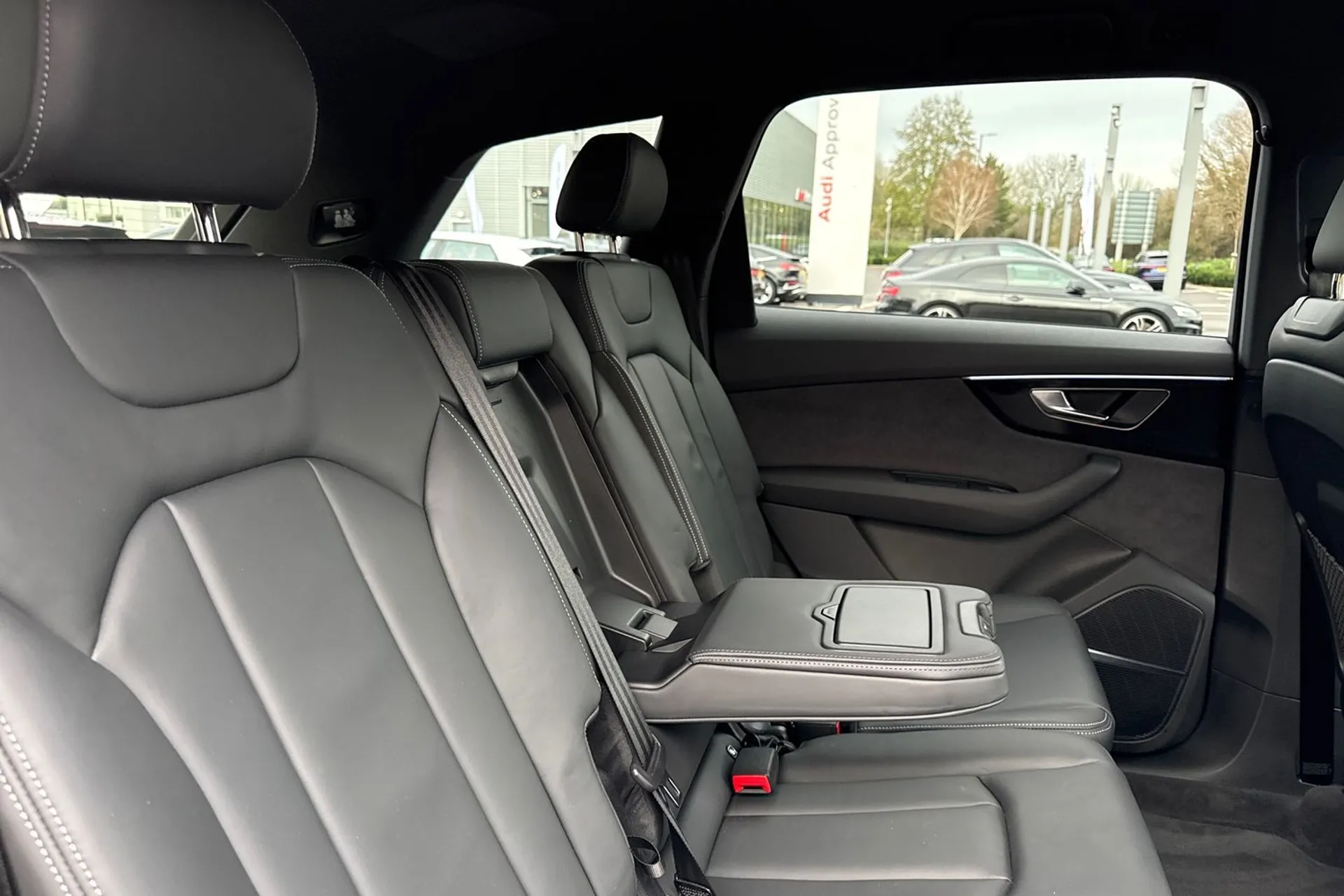 Audi Q7 thumbnail image number 26