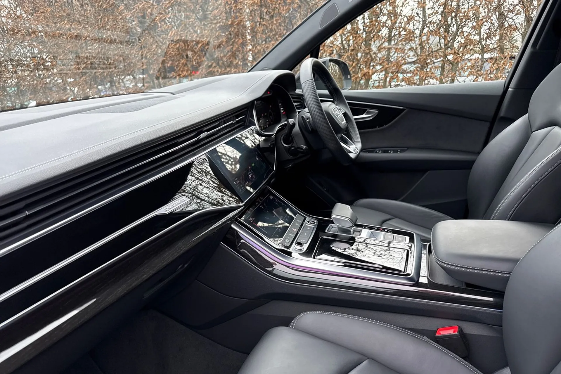 Audi Q7 thumbnail image number 37