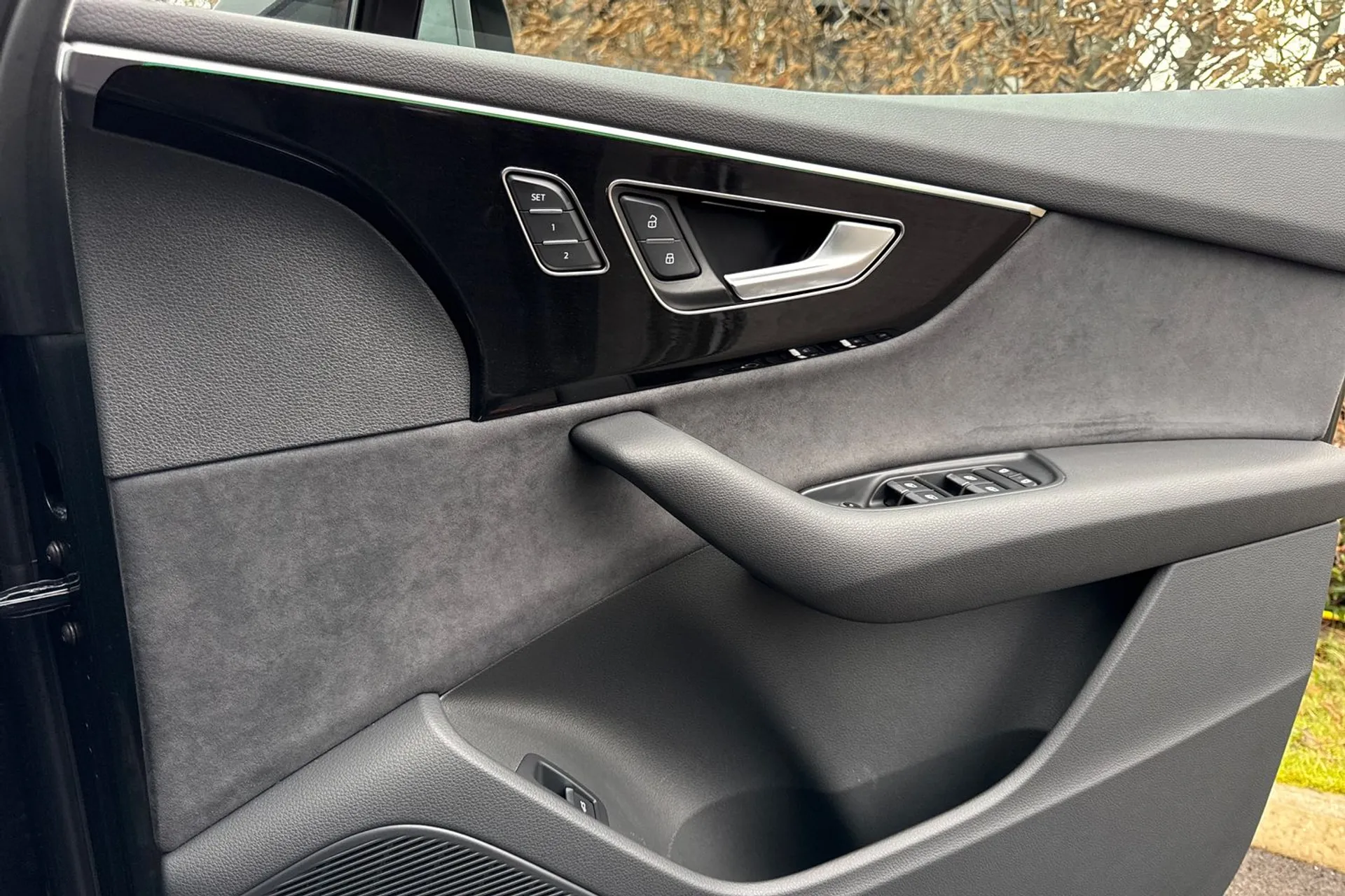 Audi Q7 thumbnail image number 51