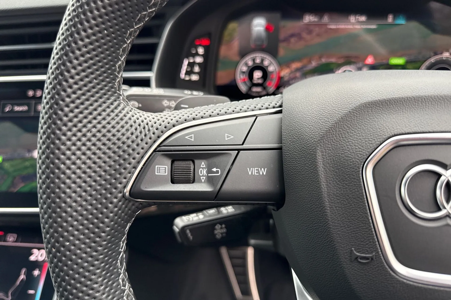 Audi Q7 thumbnail image number 49