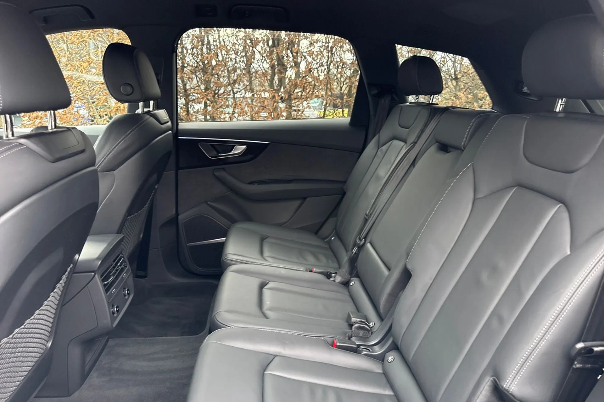 Audi Q7 thumbnail image number 43