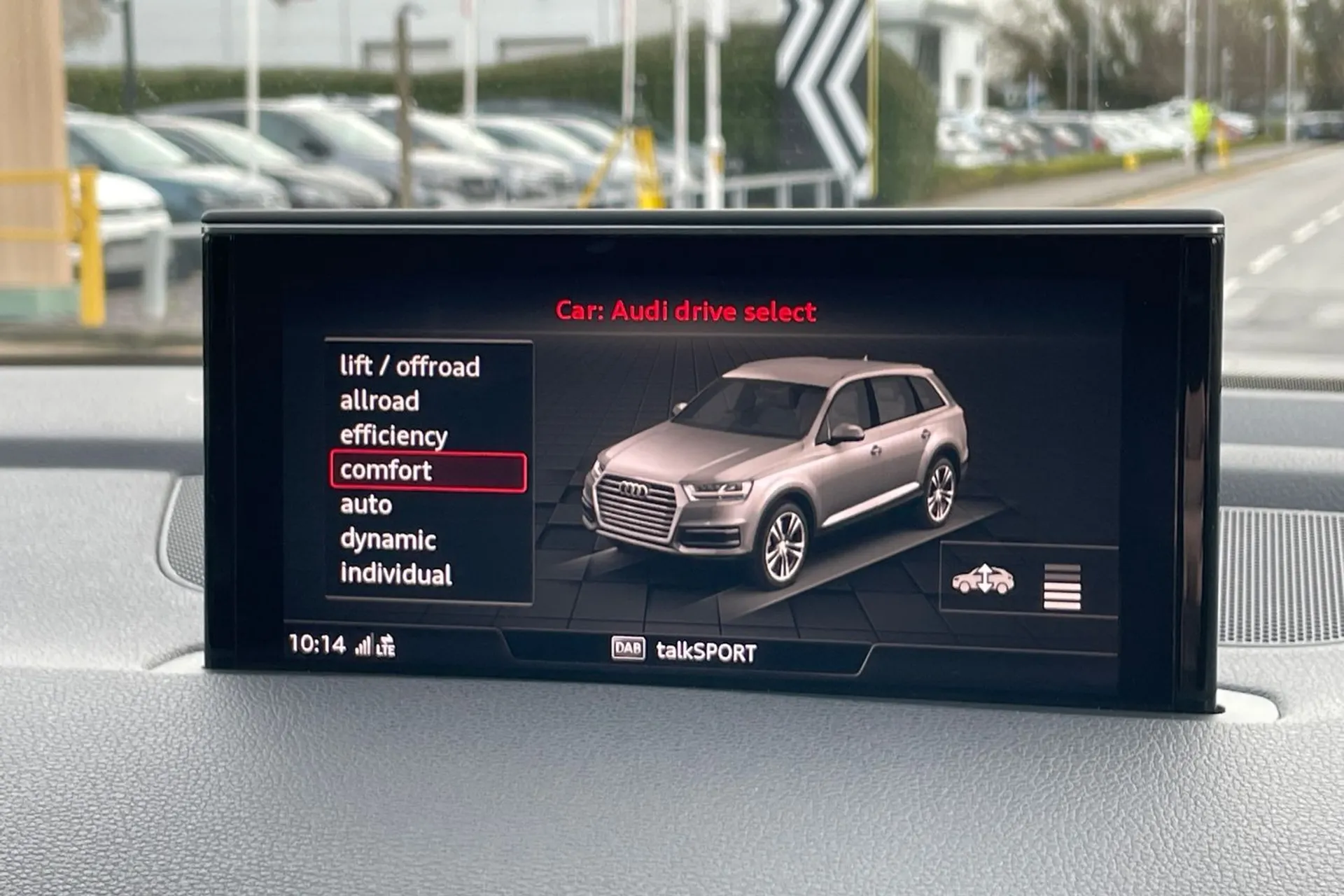 Audi Q7 thumbnail image number 44