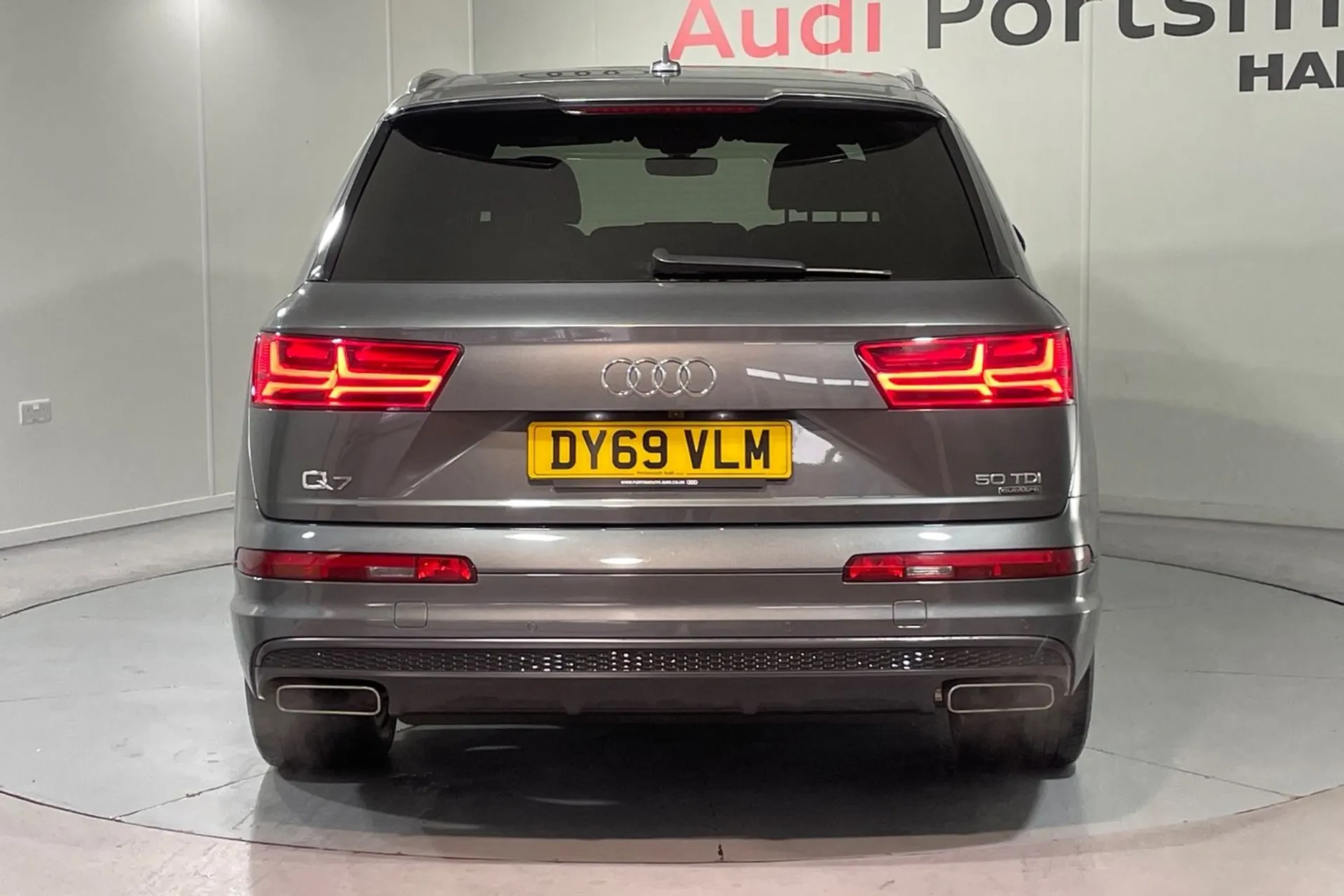 Audi Q7 thumbnail image number 9