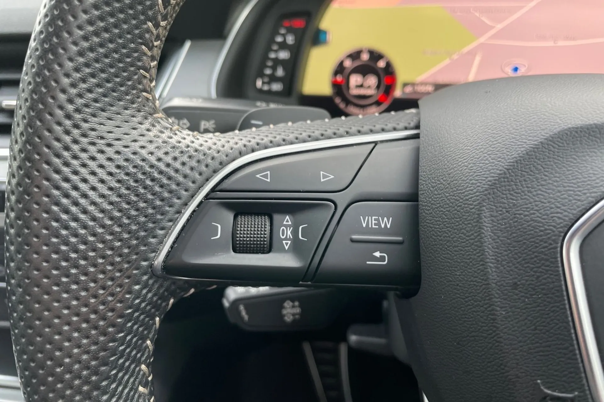 Audi Q7 thumbnail image number 36