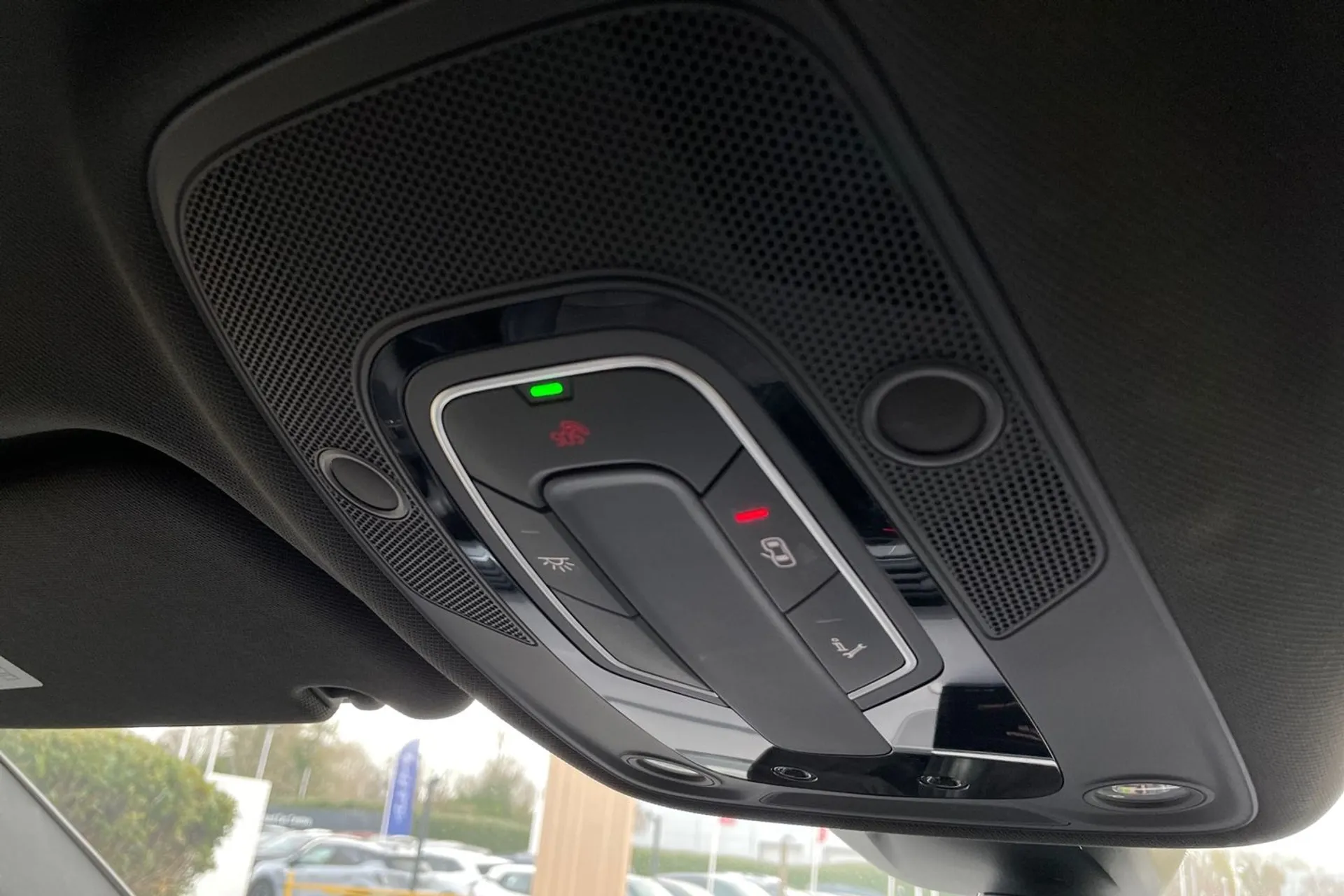 Audi Q7 thumbnail image number 43