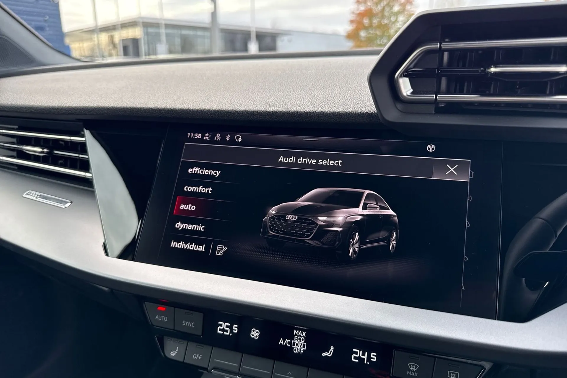 Audi A3 thumbnail image number 26