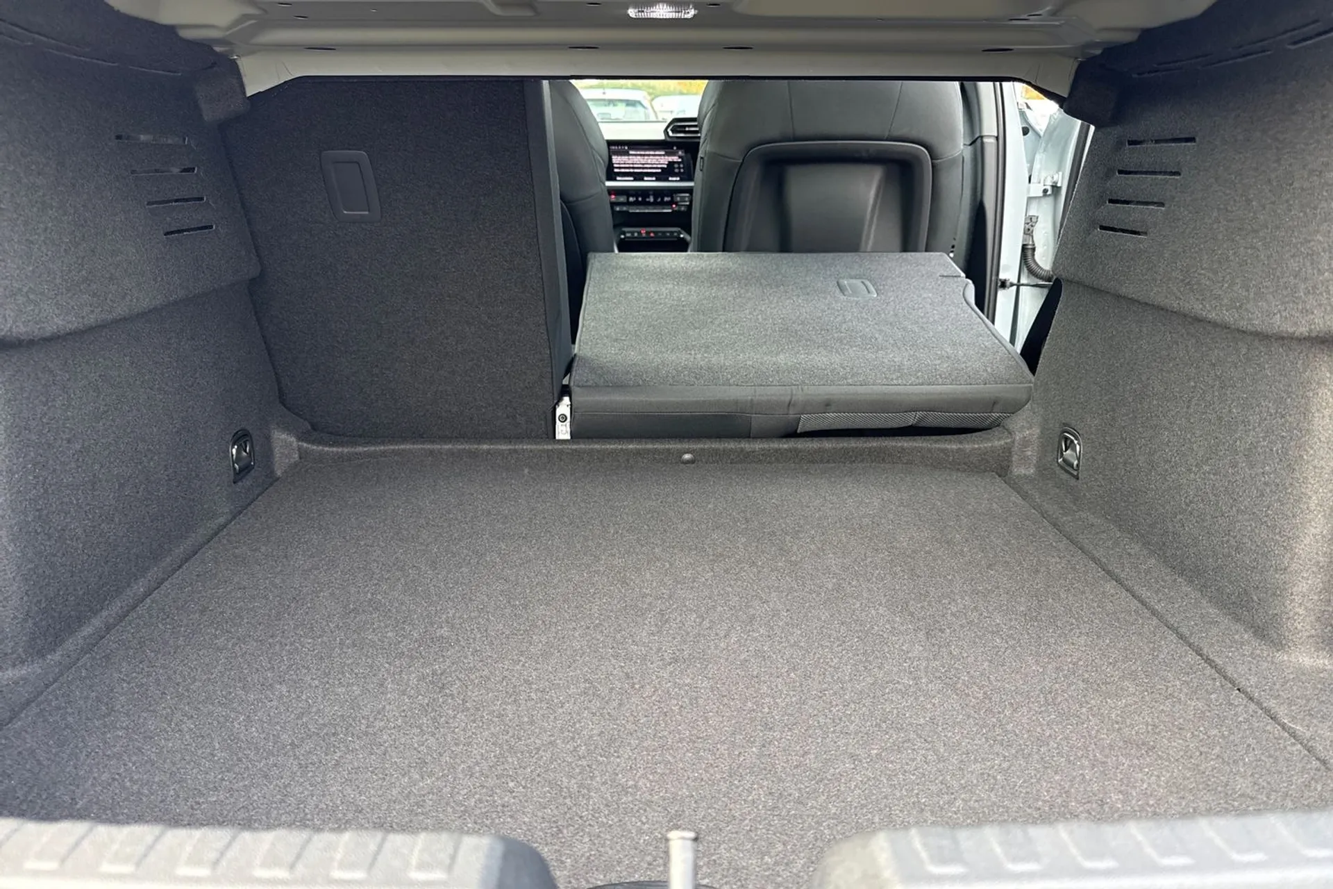 Audi A3 thumbnail image number 25