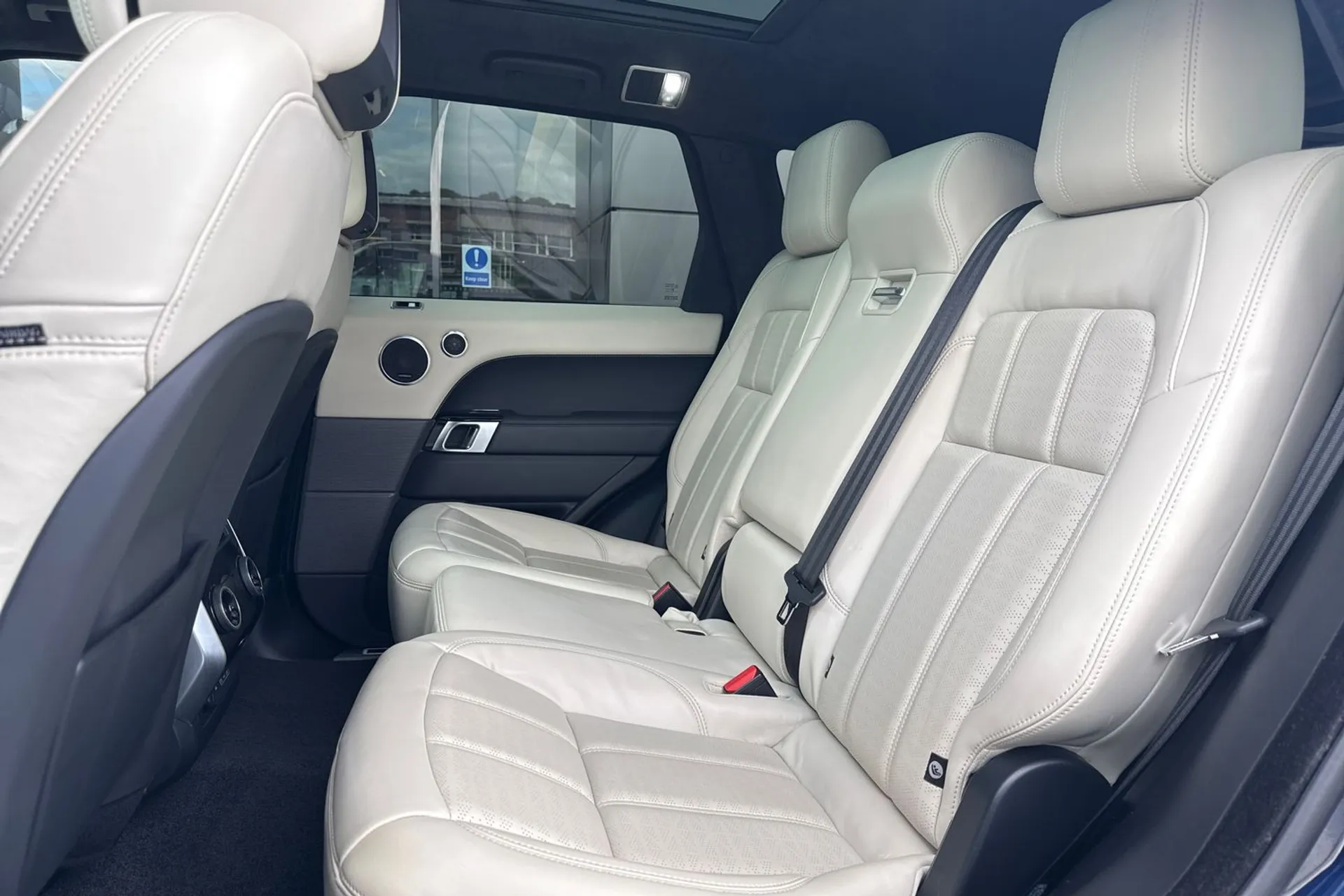 LAND ROVER RANGE ROVER SPORT thumbnail image number 47