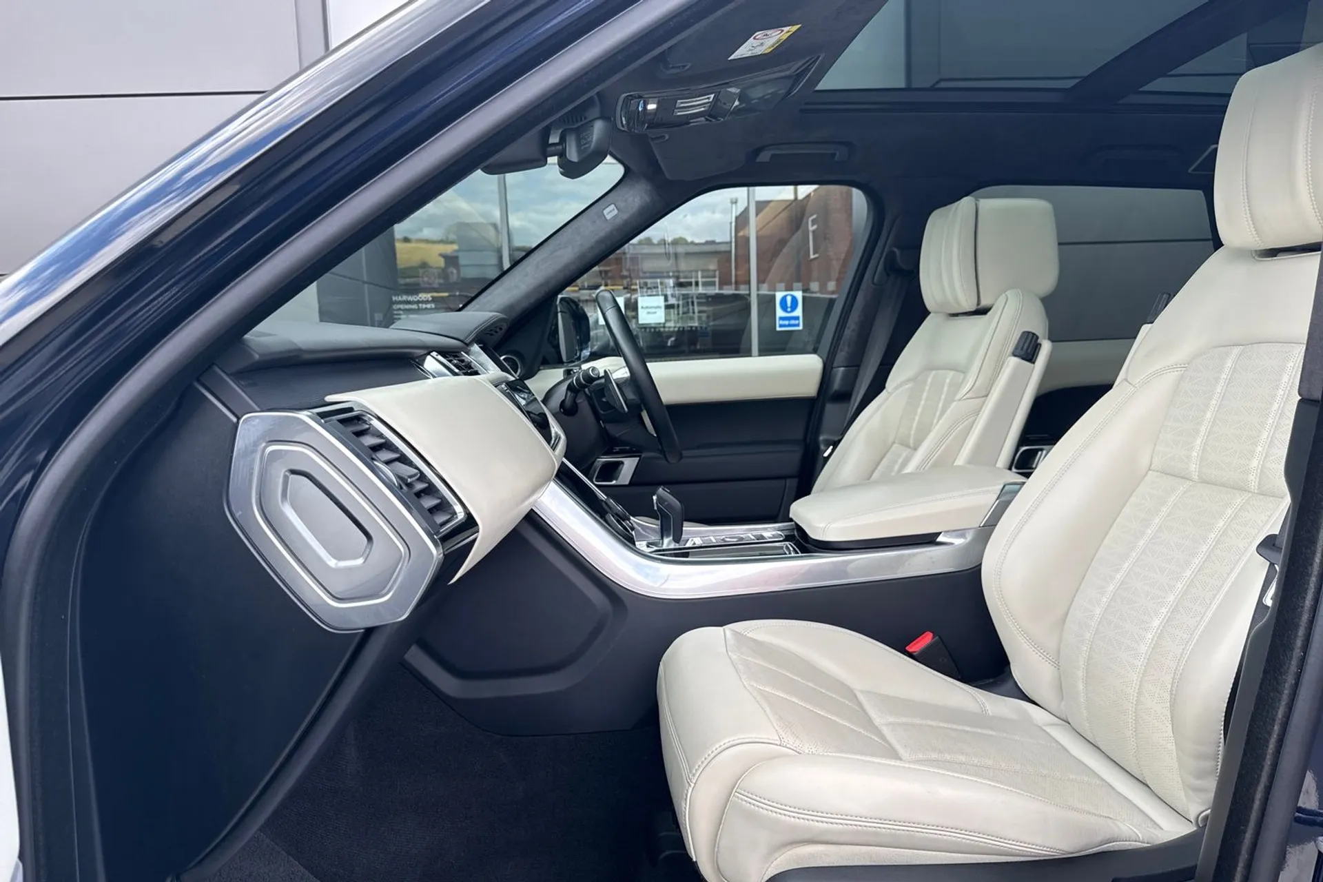 LAND ROVER RANGE ROVER SPORT thumbnail image number 46