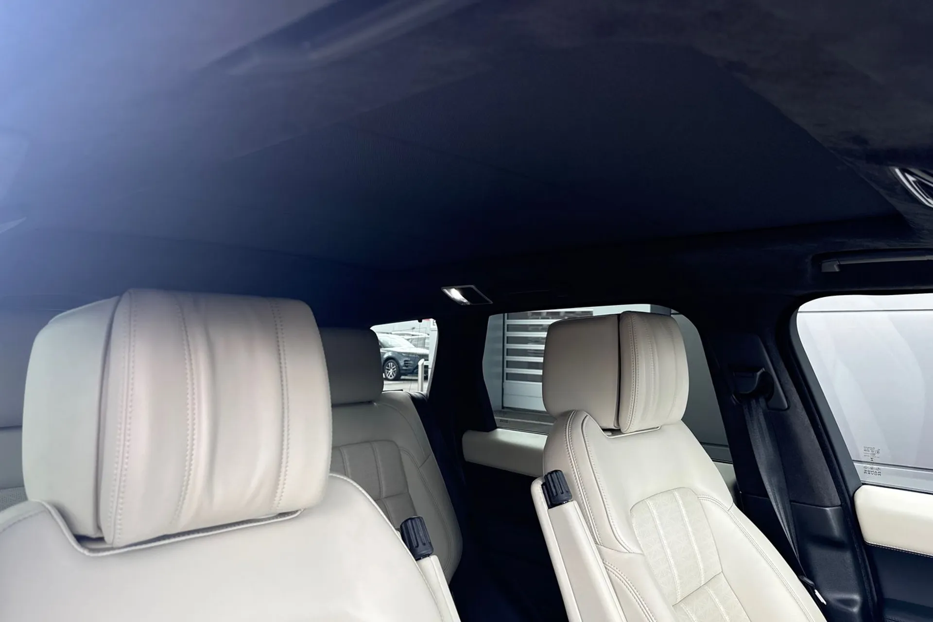 LAND ROVER RANGE ROVER SPORT thumbnail image number 9