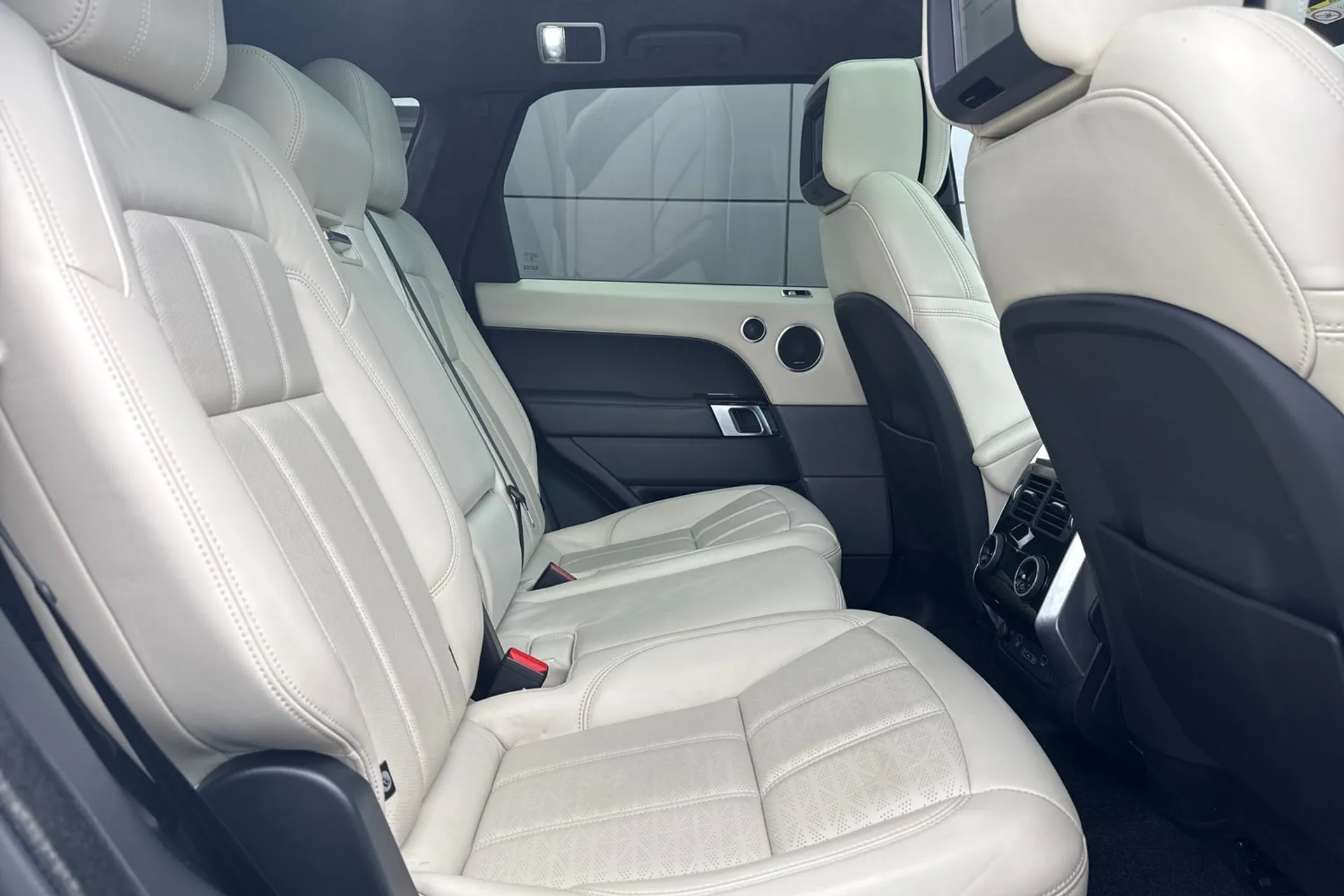LAND ROVER RANGE ROVER SPORT thumbnail image number 26