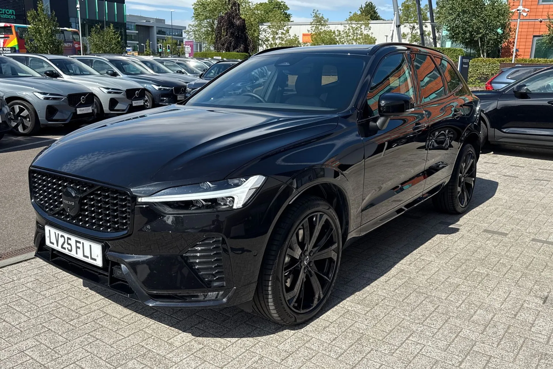 Volvo XC60 thumbnail image number 11