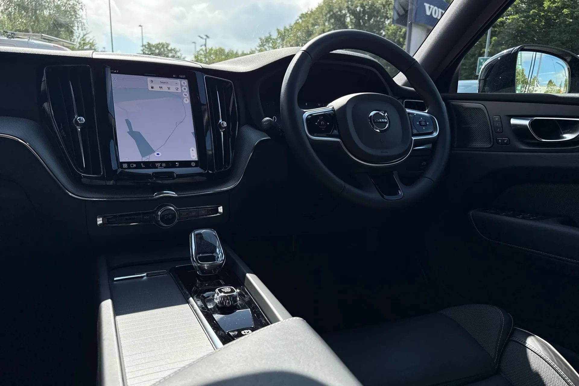 Volvo XC60 thumbnail image number 34