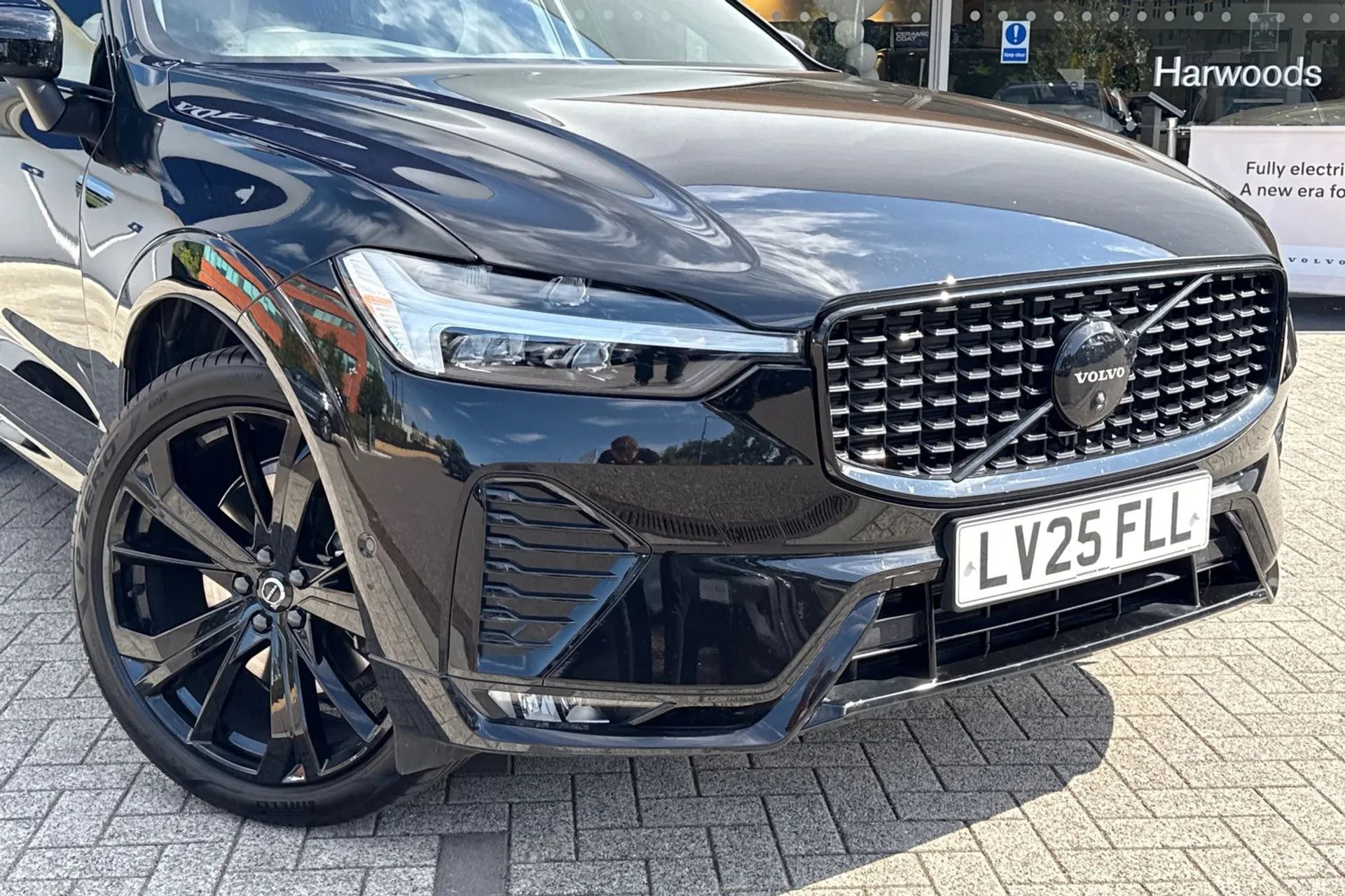 Volvo XC60 thumbnail image number 6