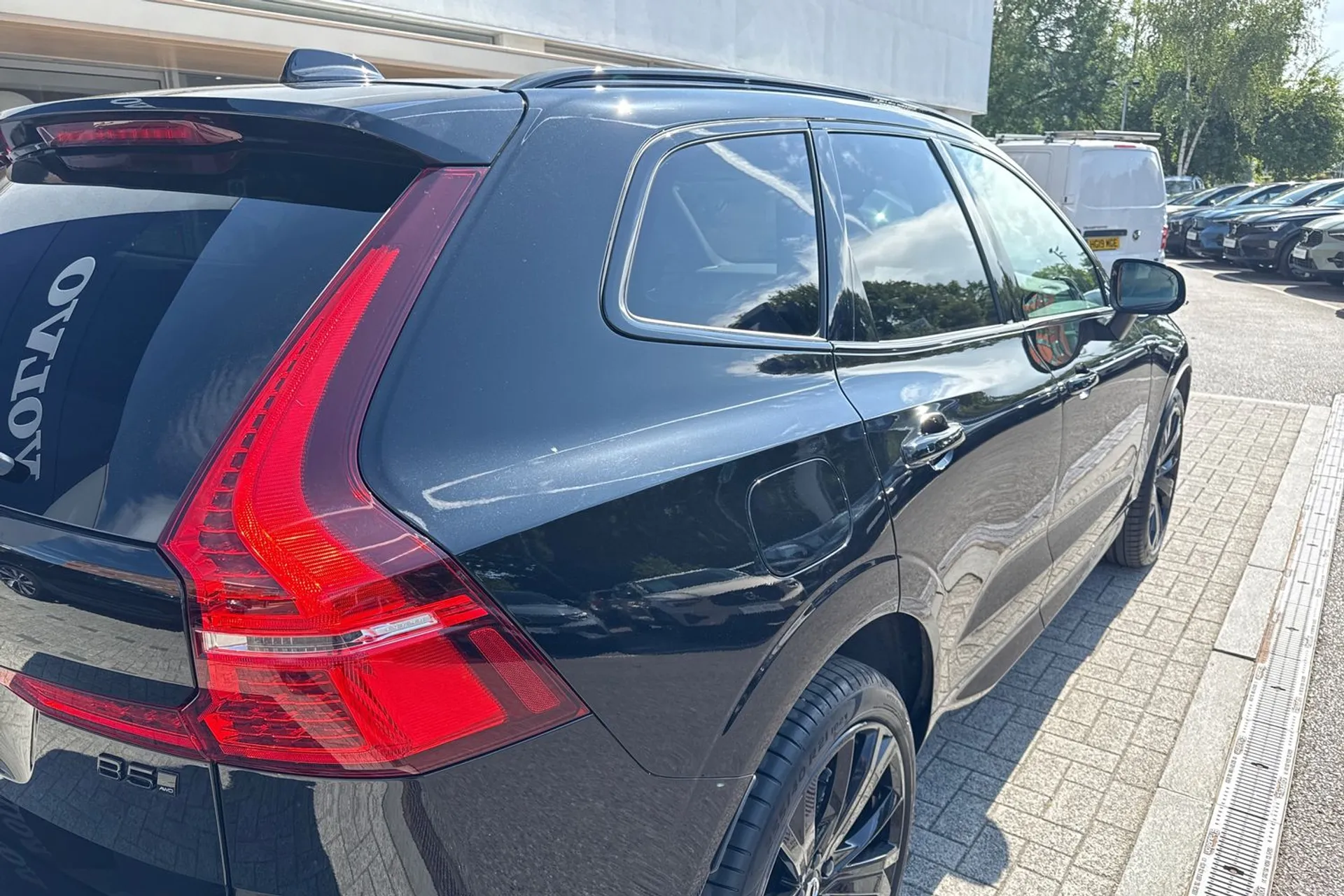 Volvo XC60 thumbnail image number 14