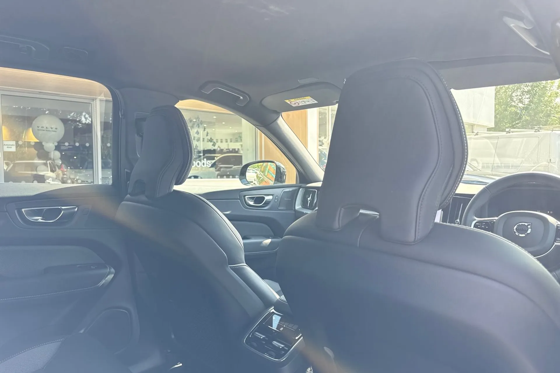 Volvo XC60 thumbnail image number 23