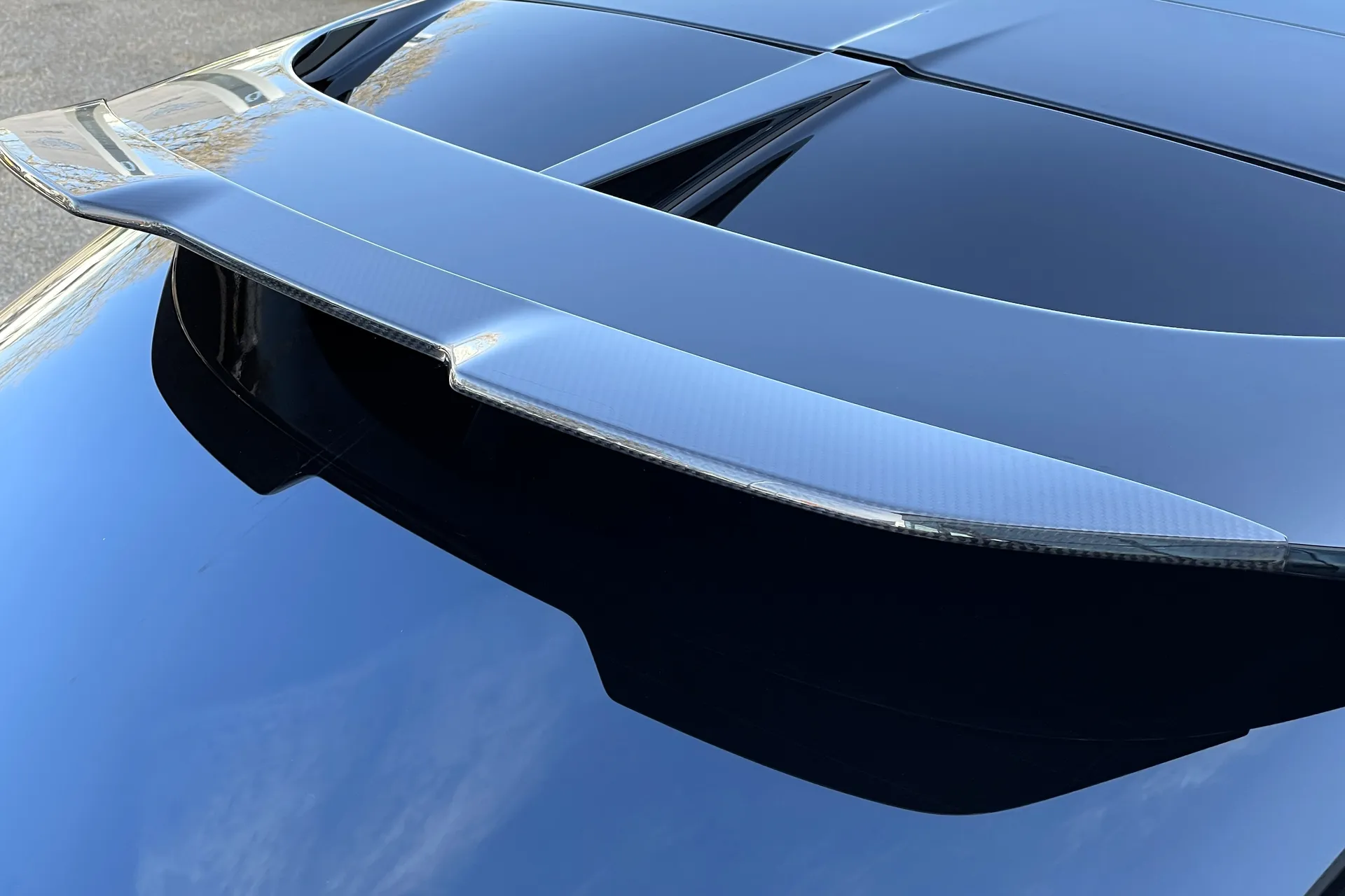 Aston Martin DBX thumbnail image number 20
