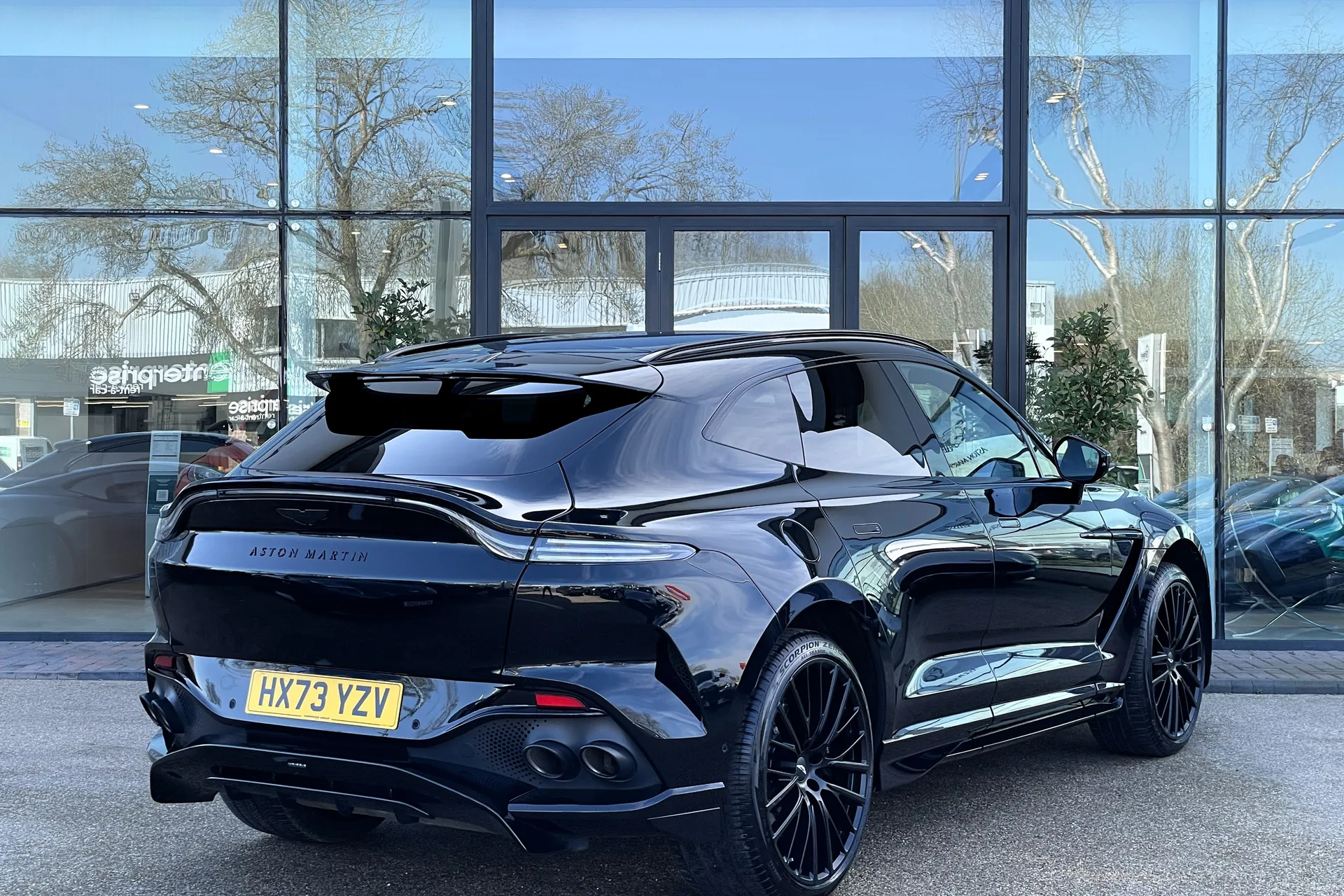 Aston Martin DBX thumbnail image number 24