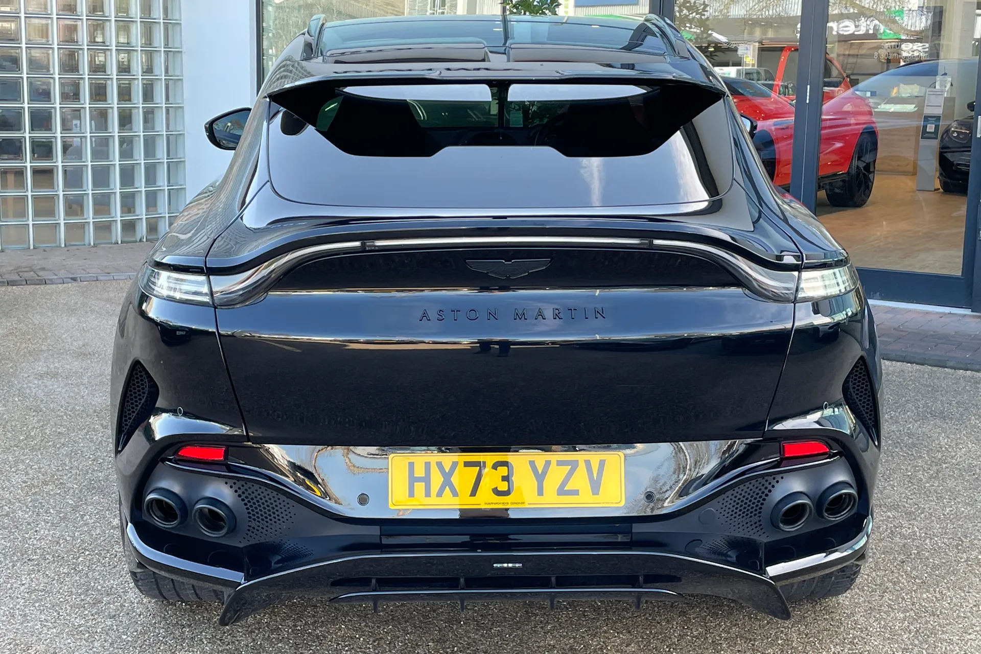 Aston Martin DBX thumbnail image number 23