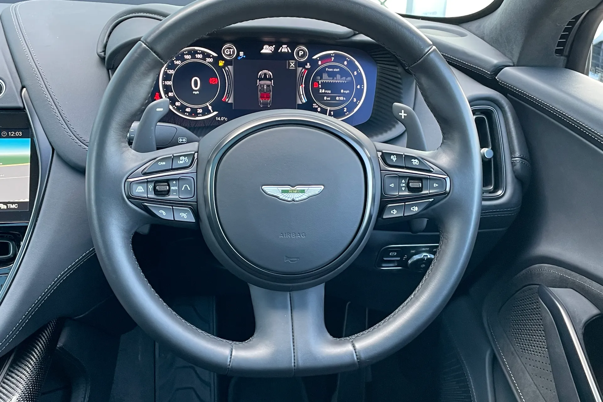 Aston Martin DBX thumbnail image number 43