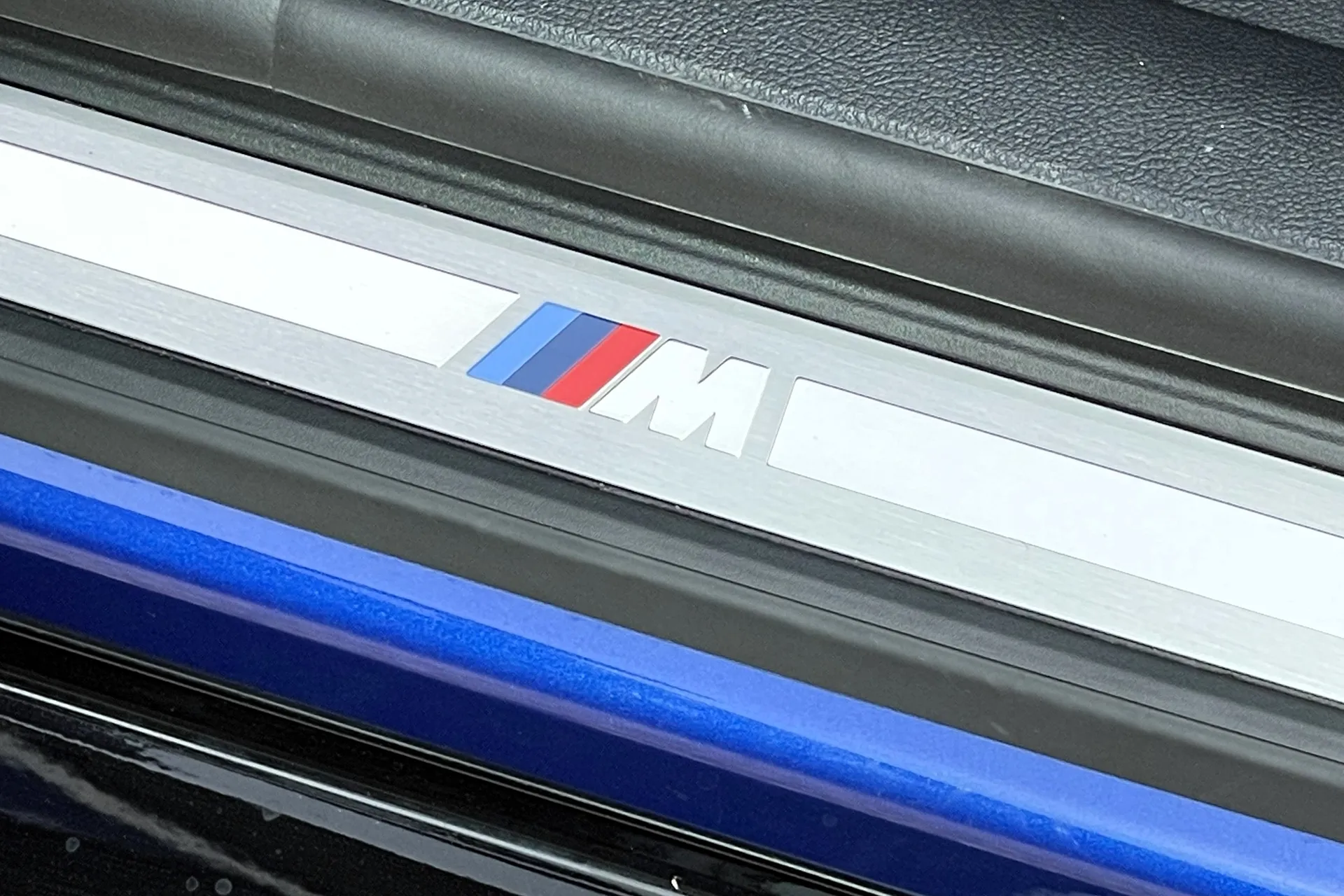 BMW I4 thumbnail image number 34