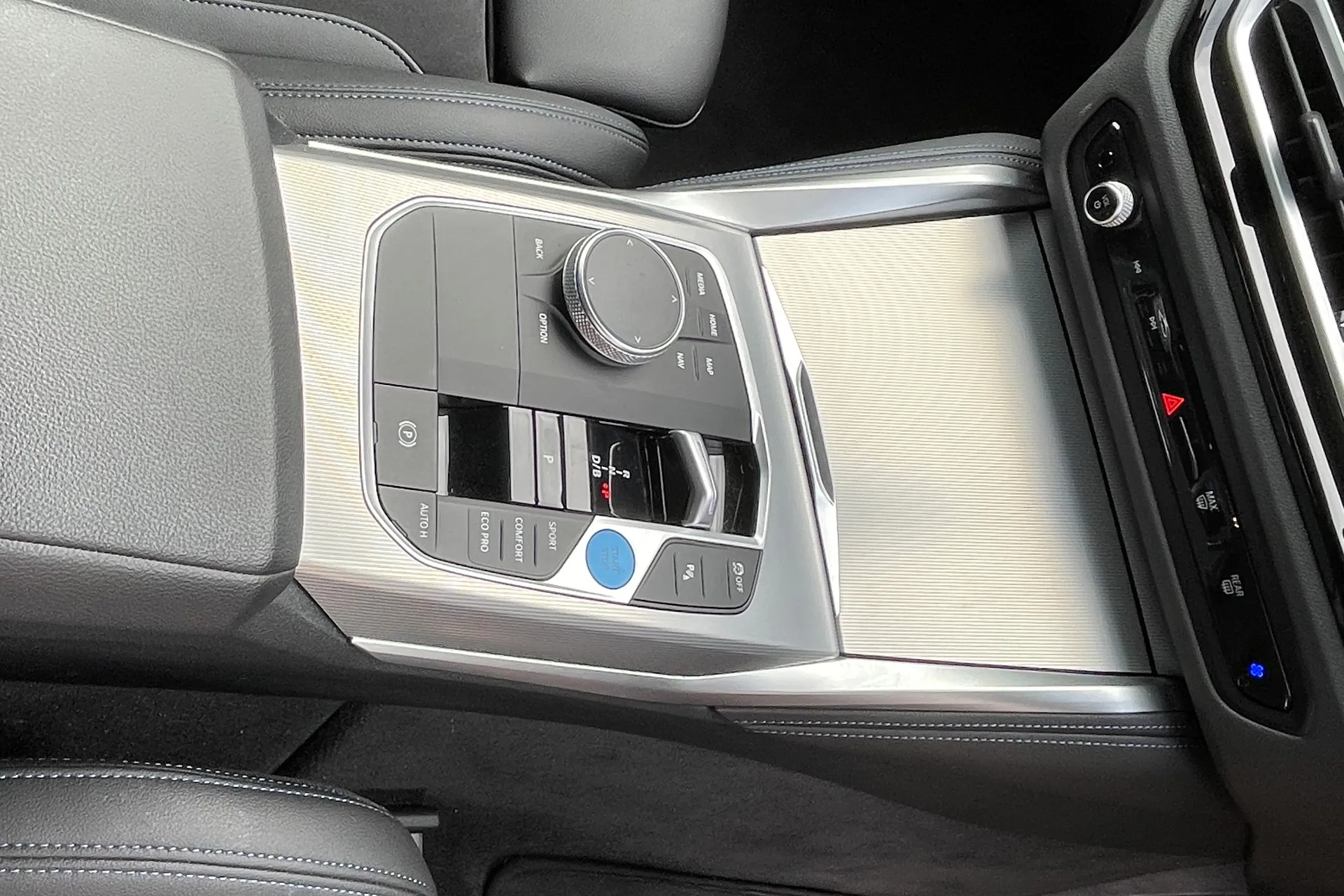 BMW I4 thumbnail image number 57
